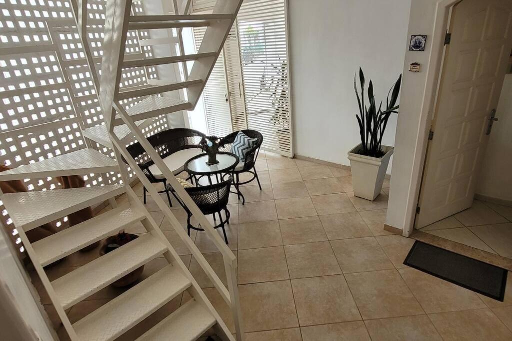 Casa familiar condomínio fechado