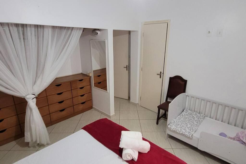 Casa familiar condomínio fechado