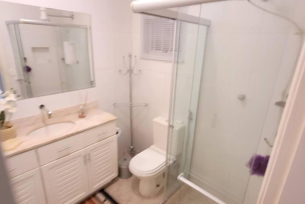 Casa familiar condomínio fechado