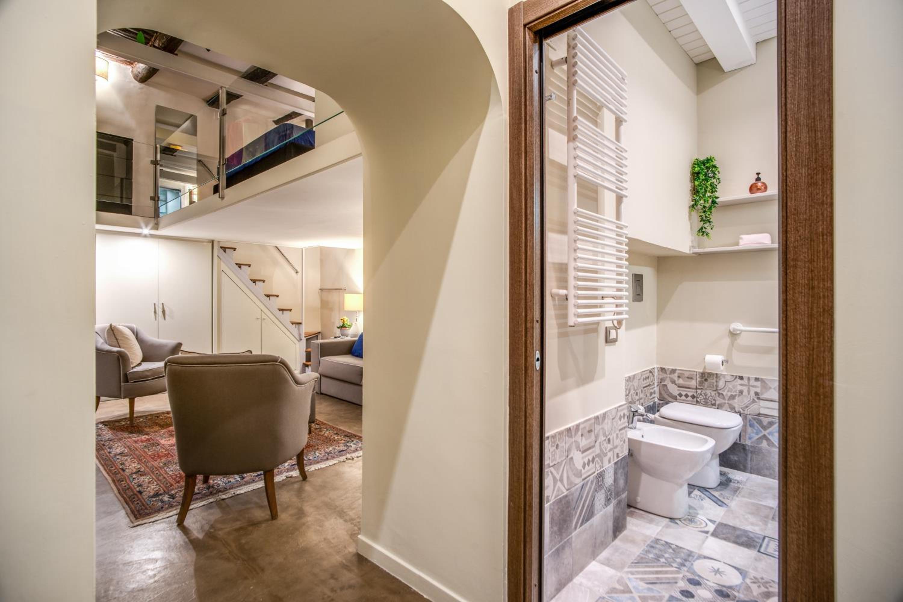 Chiaia Loft en Naples — bathroom