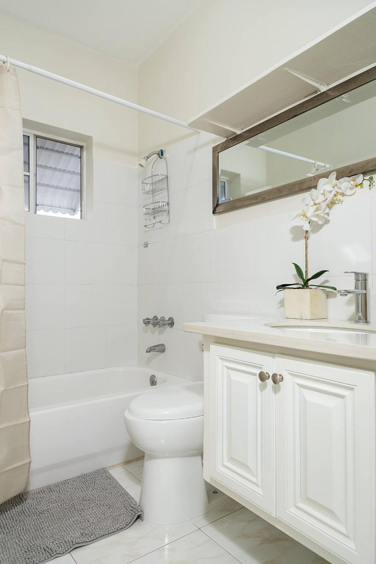 Pines Serenity Suites in Kingston 6