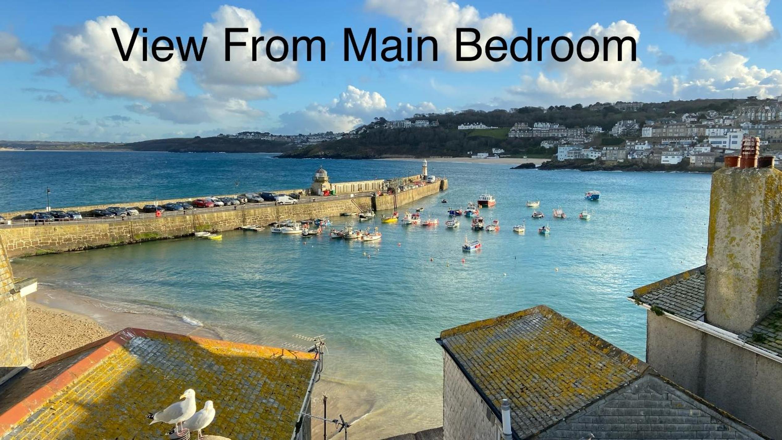 SMUGGLERS HIDE COTTAGE and separate but connecting SMUGGLERS CABIN - - In a beautifully renovated fishermans cottage - - HARBOUR VIEWS - - BEACH only 10 me, photo 40