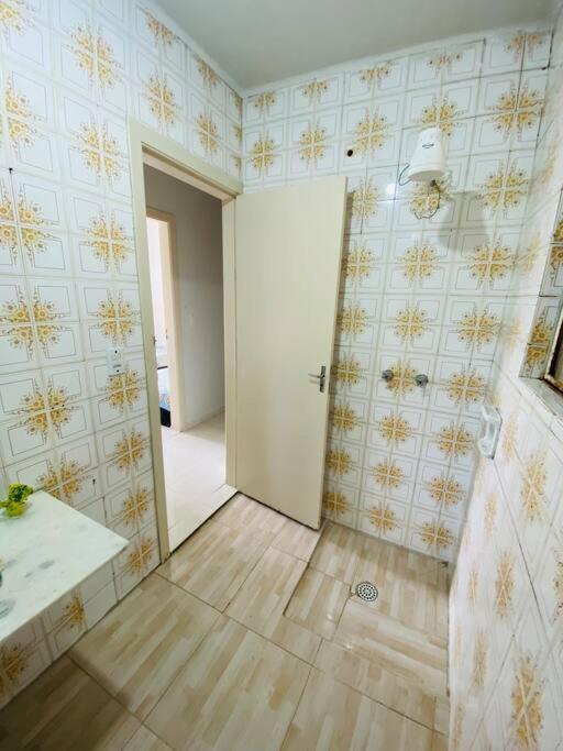 Chácara com Piscina e Amplo Quintal