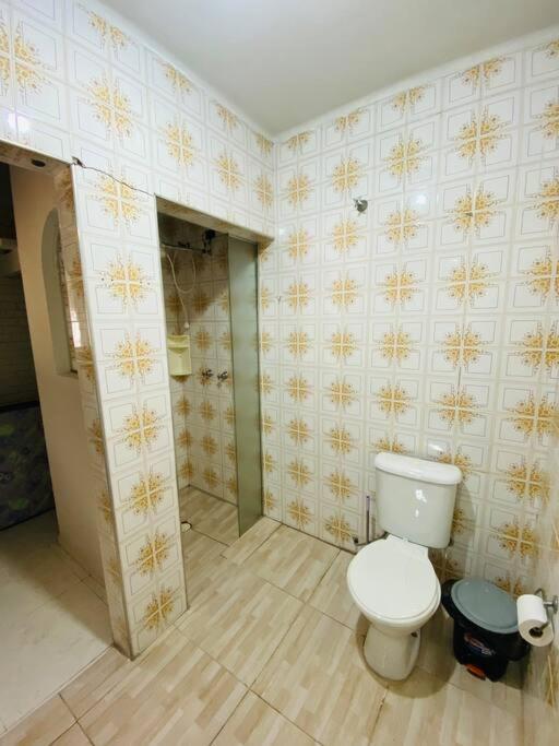 Chácara com Piscina e Amplo Quintal