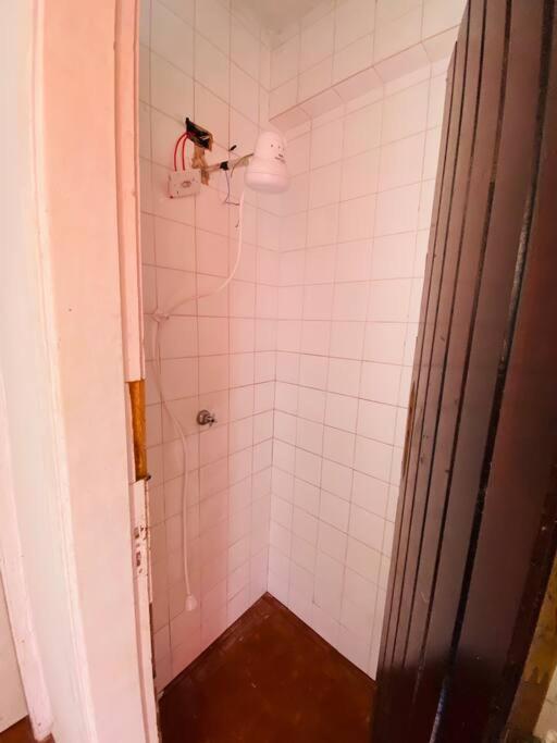 Chácara com Piscina e Amplo Quintal