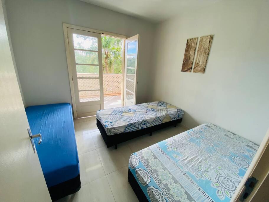 Chácara com Piscina e Amplo Quintal