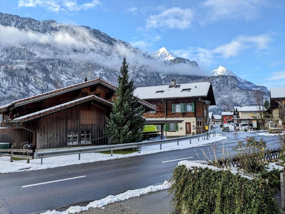 Family-friendly chalet apt with balcony