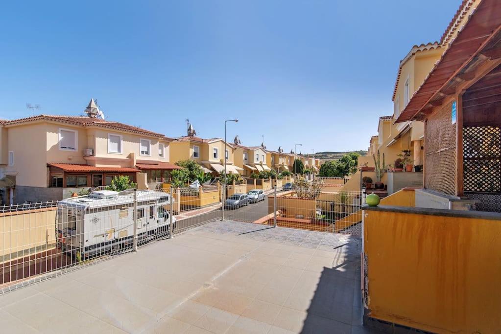 Vencejo & Citrina Houses - Peaceful Nature Stays Just Minutes from the City