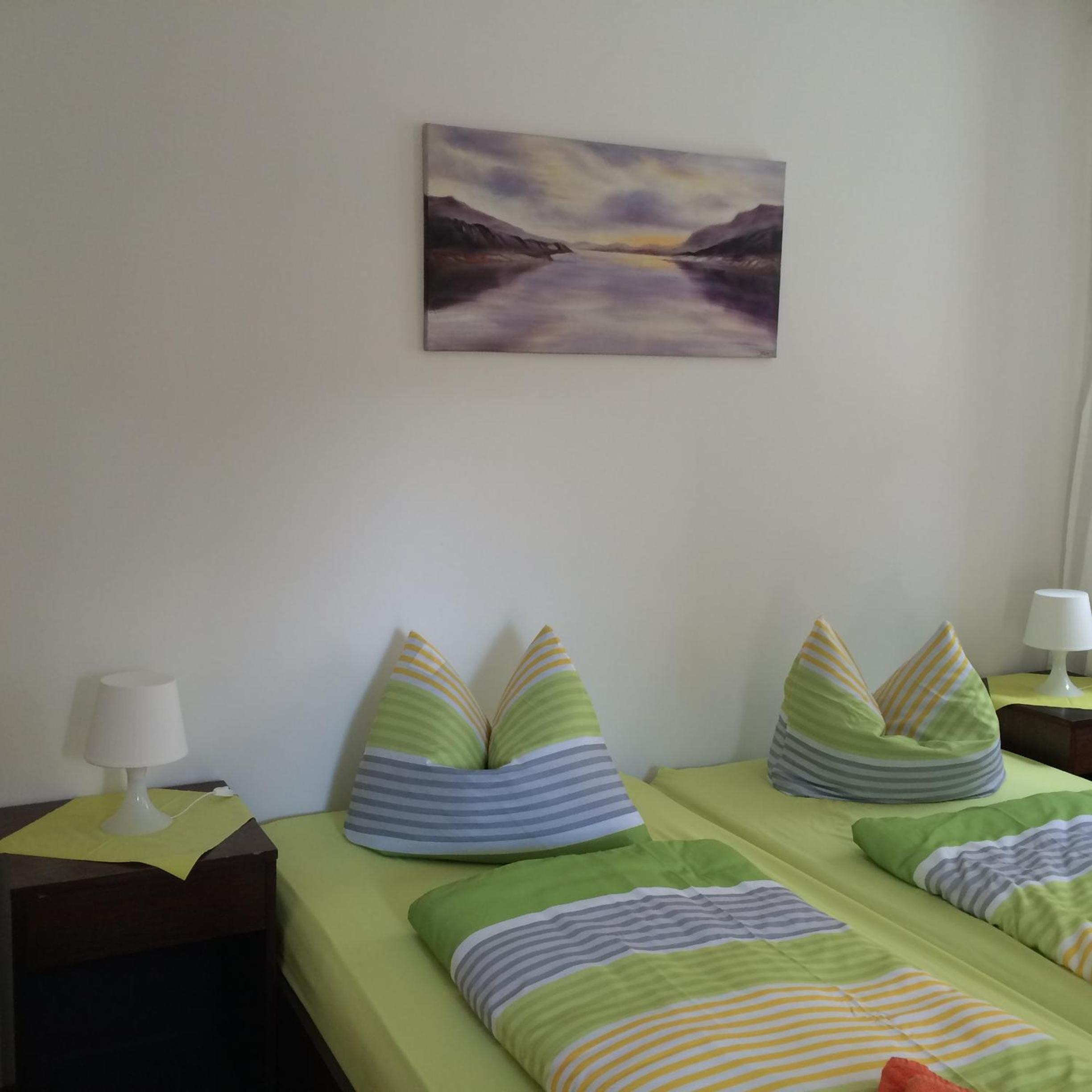 Sefano Nossen en Nossen — hotel room