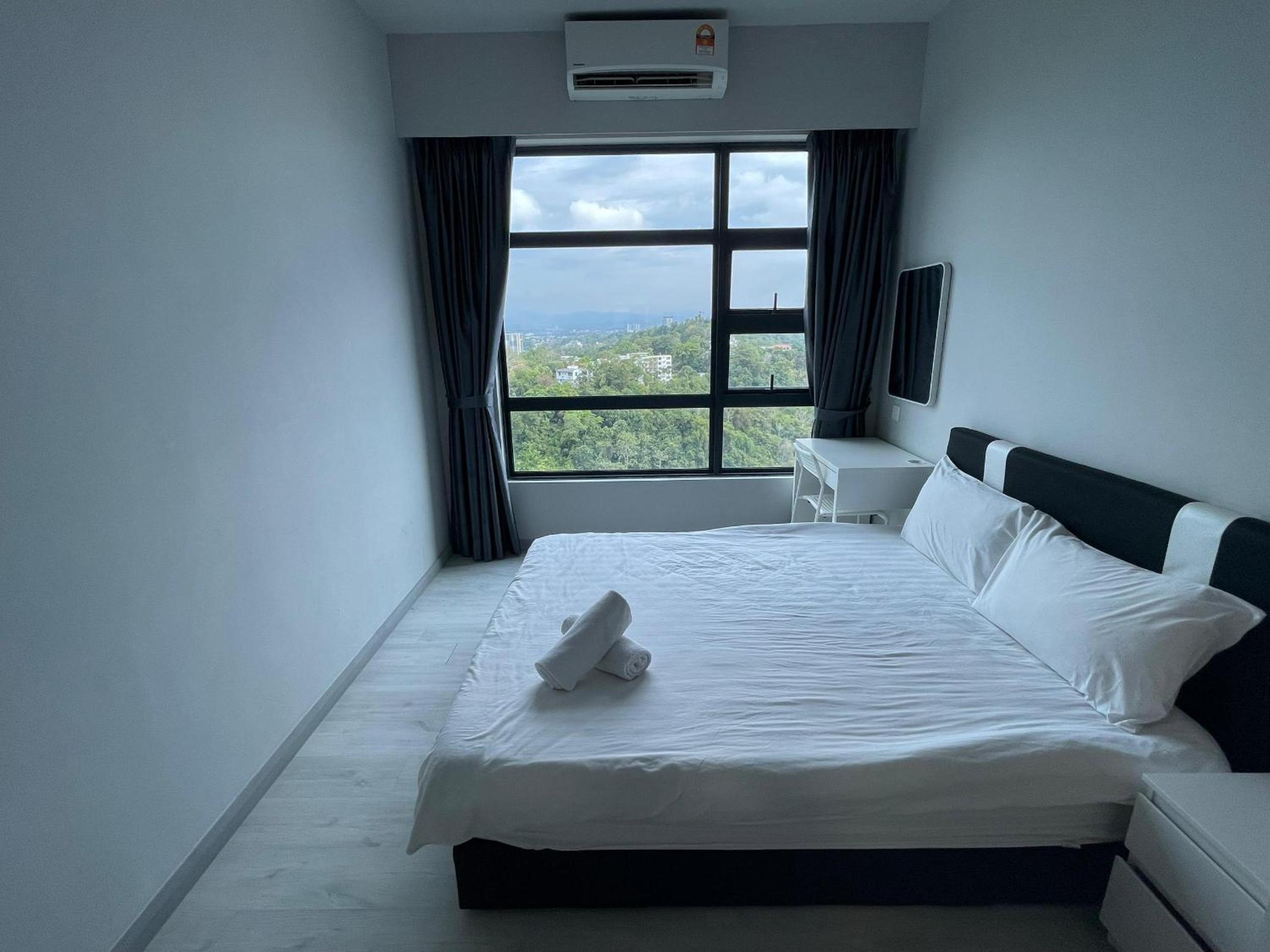 J&W JESSELTON QUAY, SURlA SABAH, WALK TO TERMINAL JESSELTON POINT photo 5