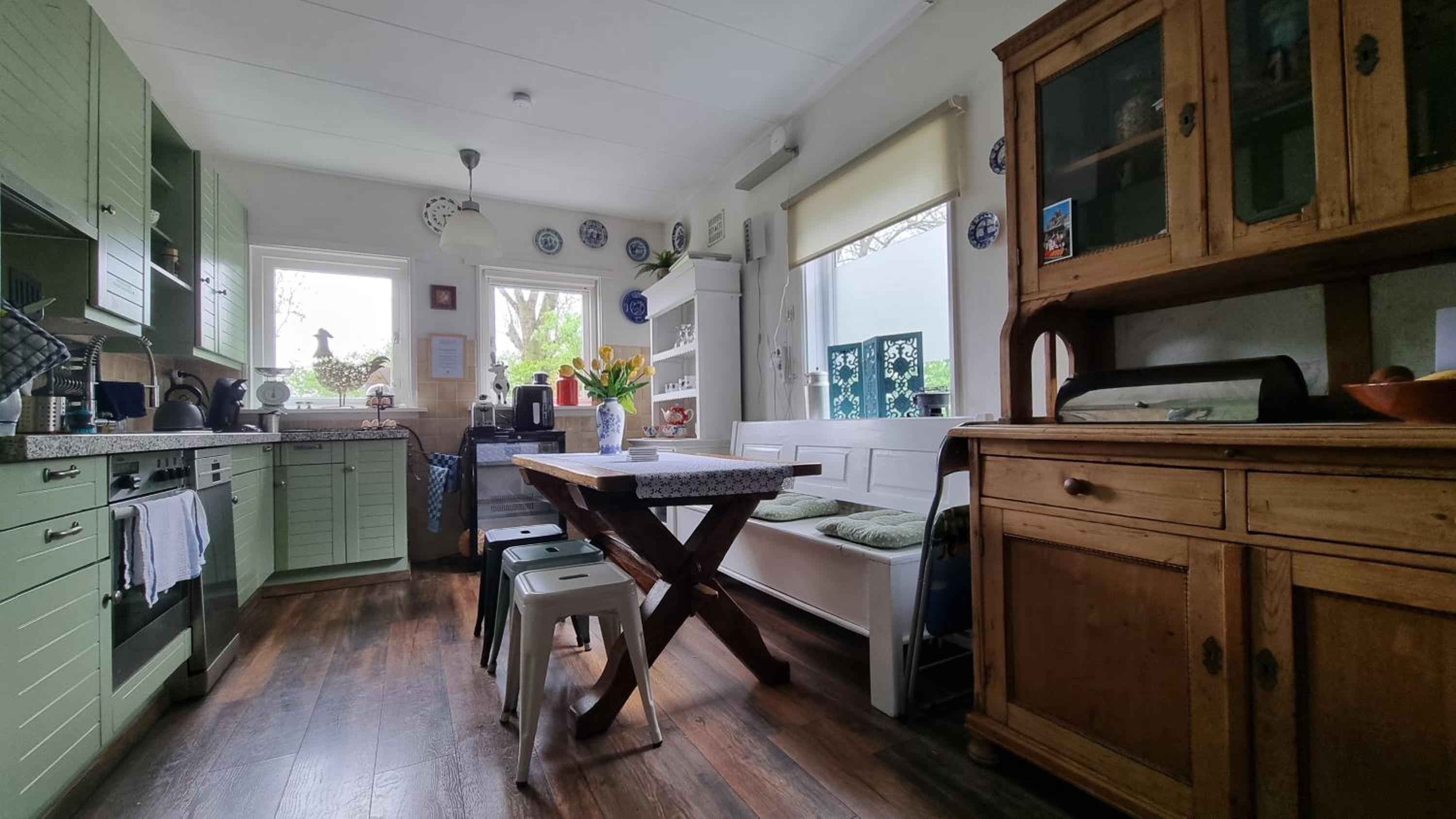 Bed, Bikes and Breakfast, City Farmer Amsterdam a Guesthouse with Free Parking