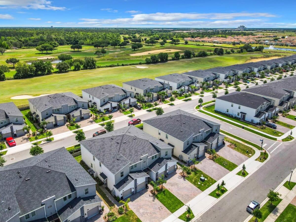 Exclusive 2BR Condo & Waterpark view 5