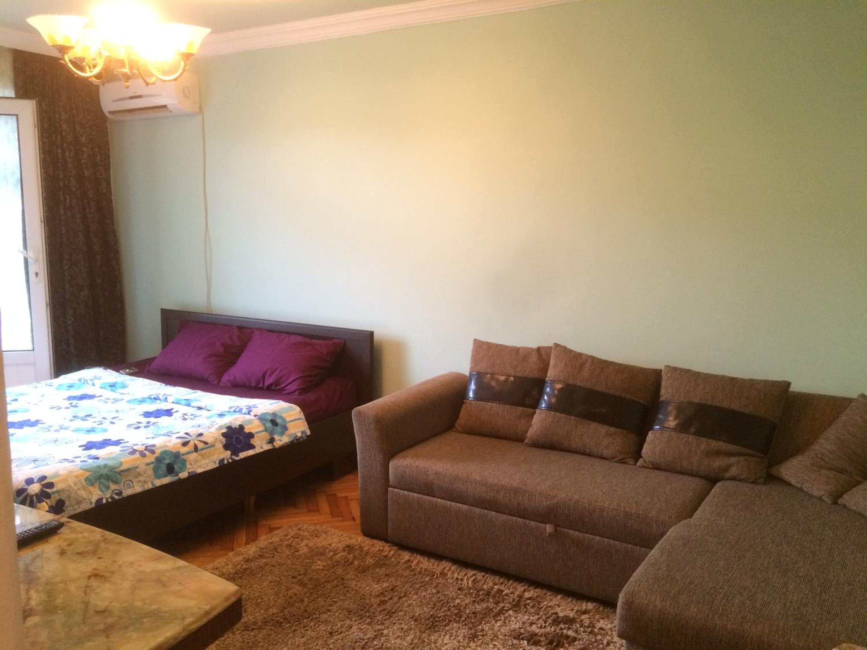 Apartments in the Batumi Center-Parnavaz mepe street view 3