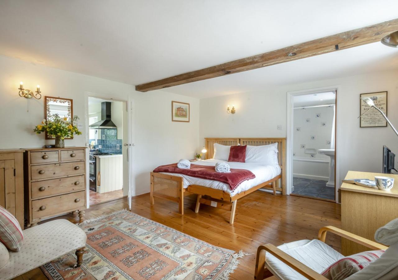 Clare Cottage