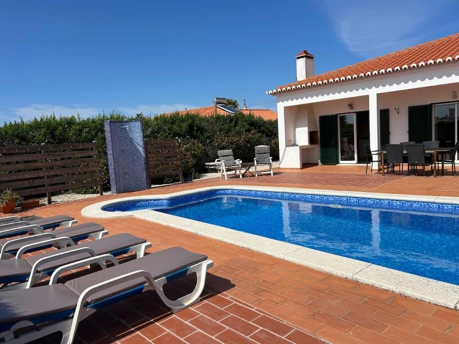Casa Lina - villa with garden and pool by Lisbeyond view 2