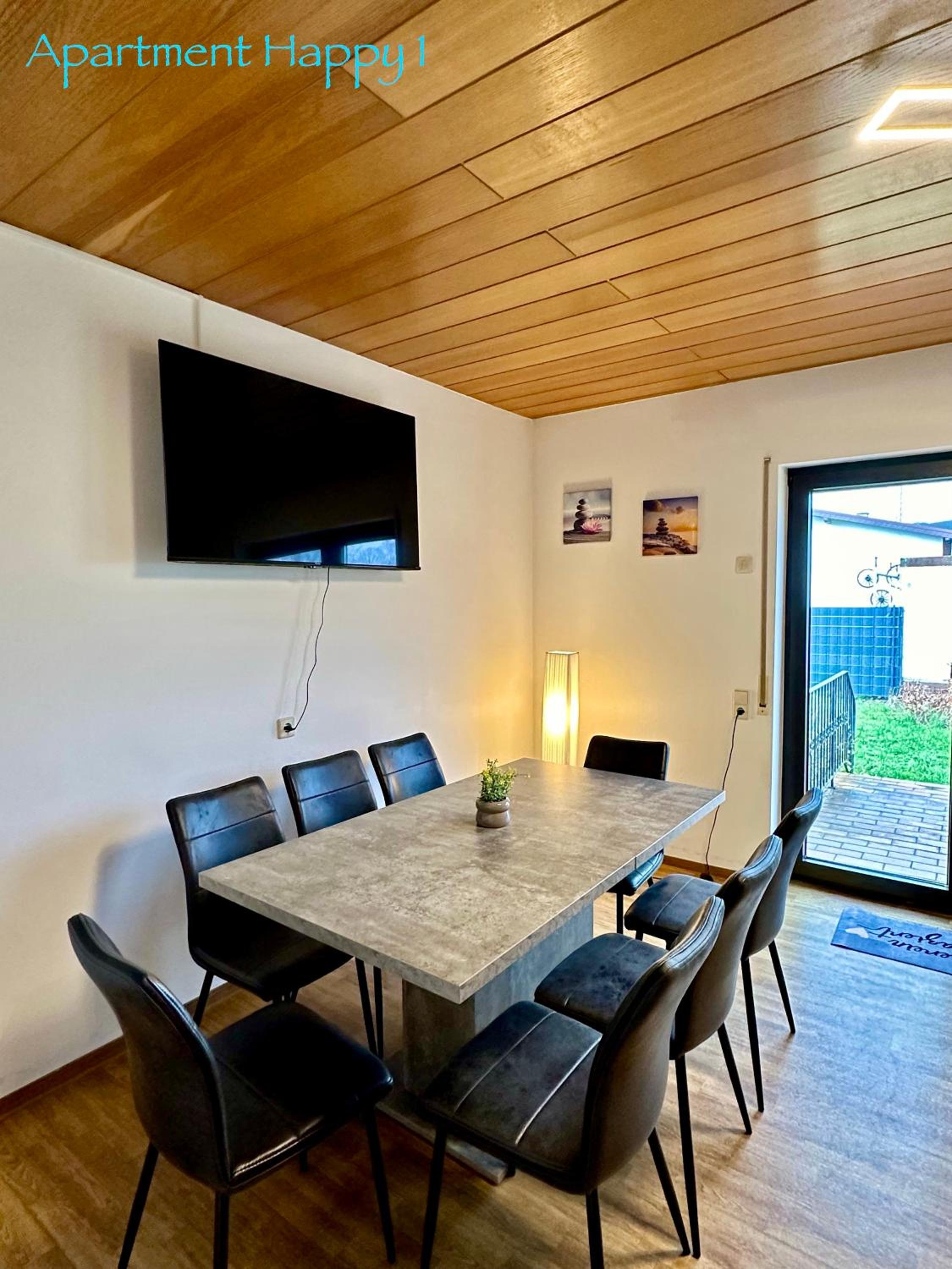 Apartment Happy