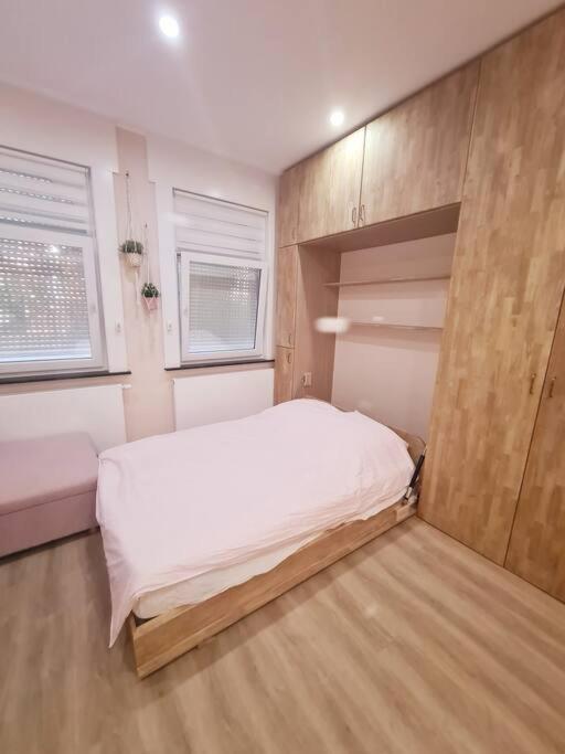 Magnolia Pink Studio New and fully equipped