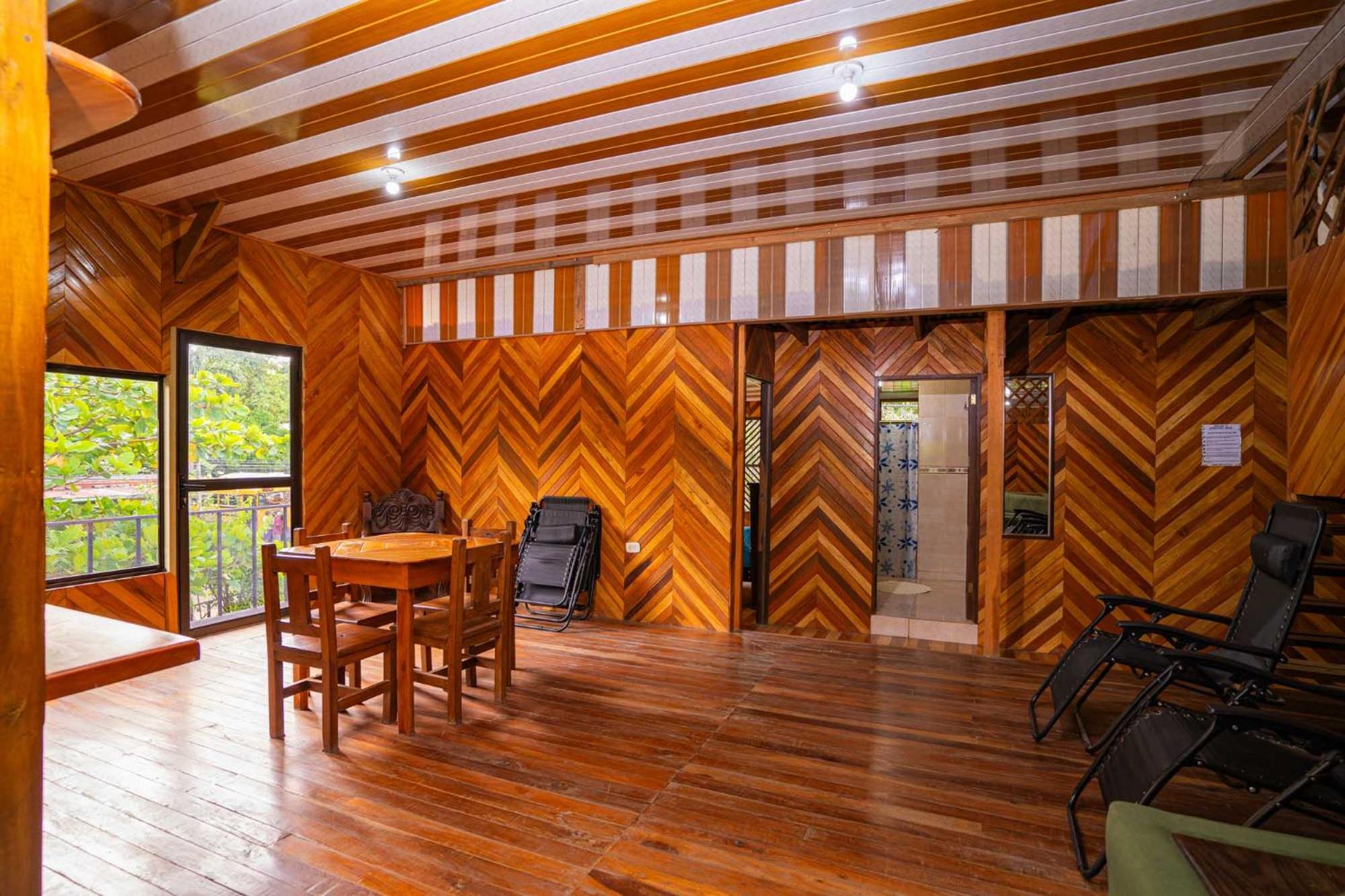 Casa Almendro Playa Panamá