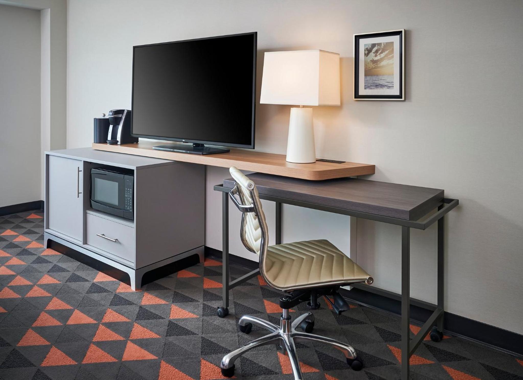 Holiday Inn  Suites Oakville at Bronte, an IHG Hotel - Property Image 50