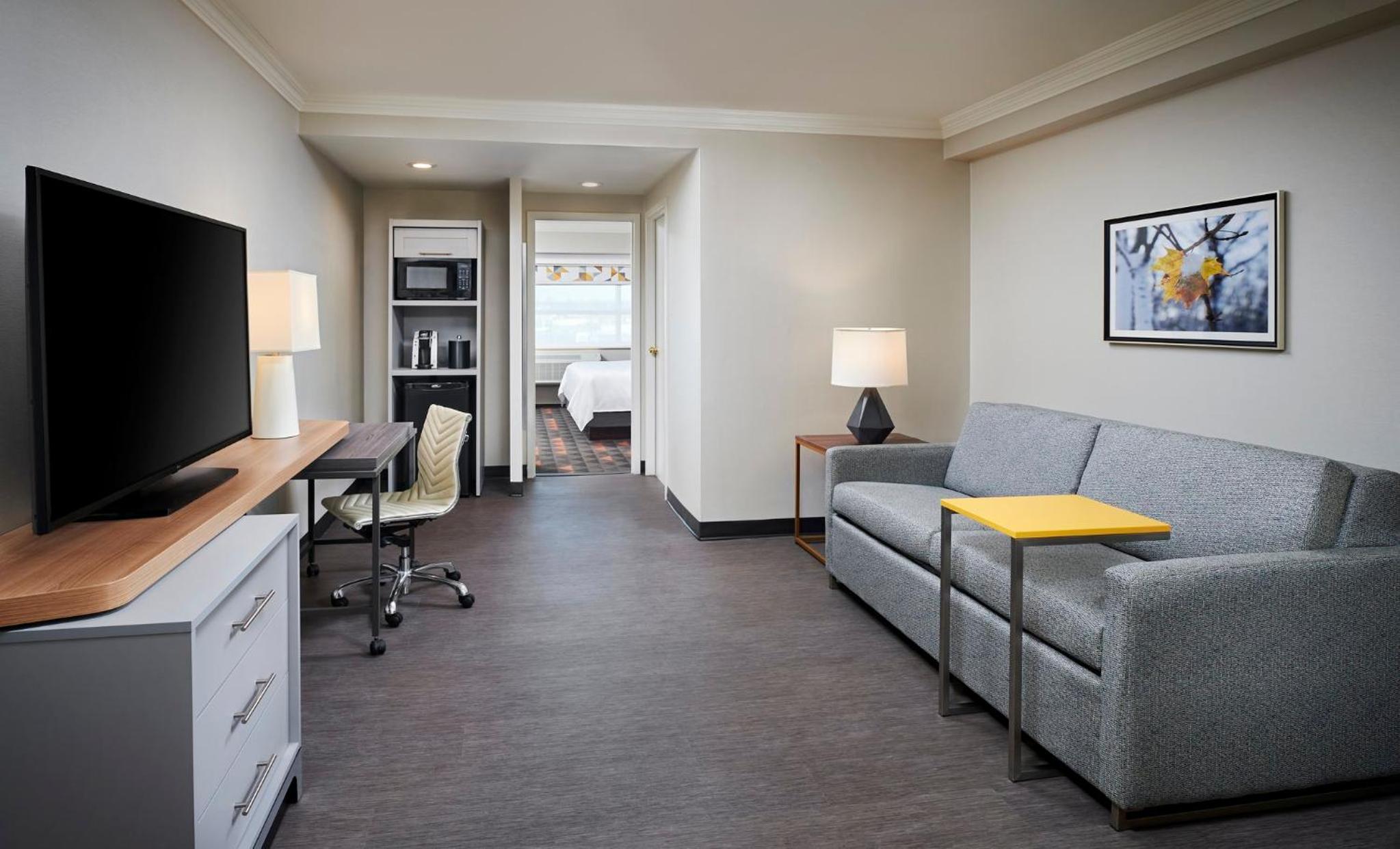 Holiday Inn  Suites Oakville at Bronte, an IHG Hotel - Property Image 34