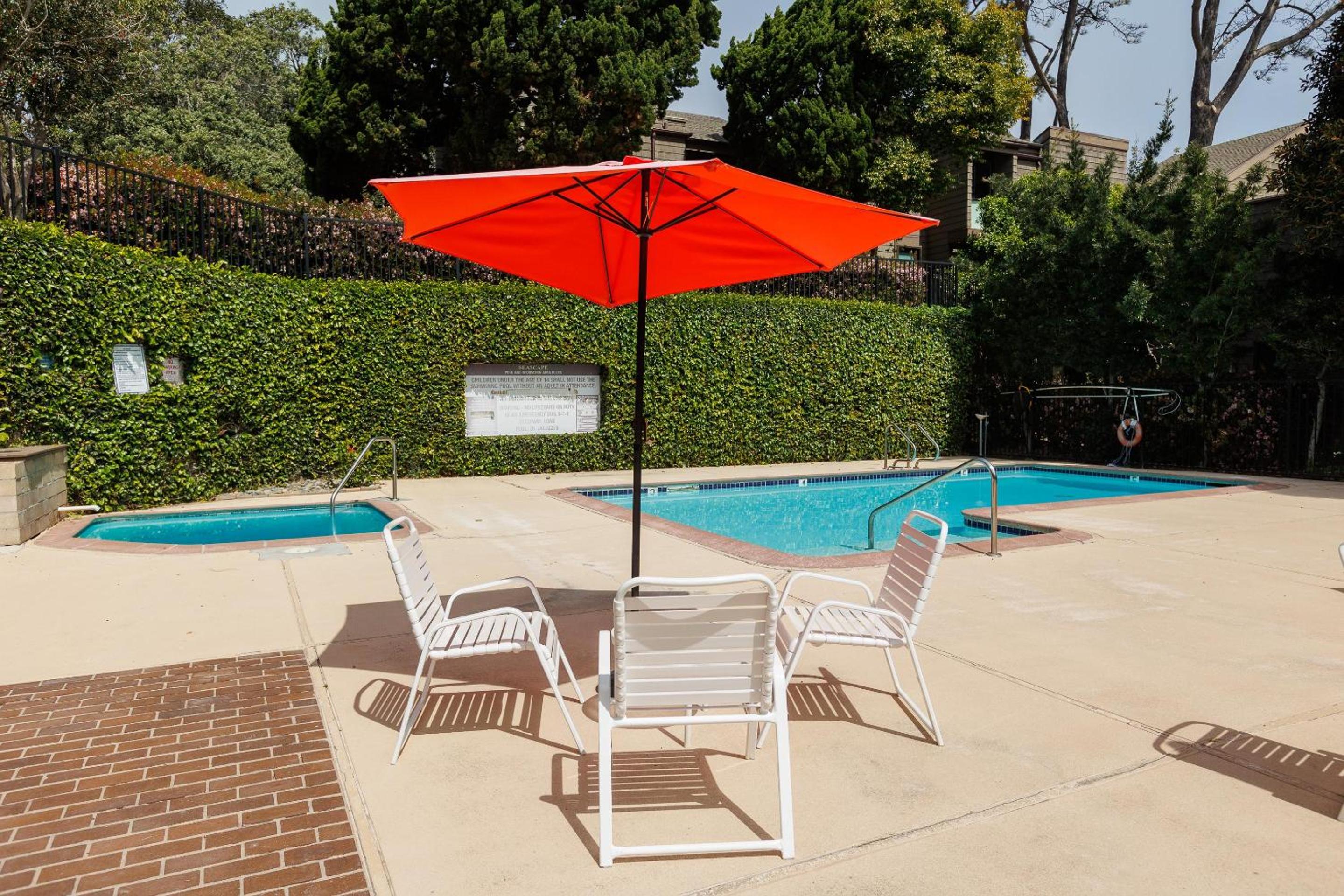 Last Minute Special - Steps to Beach Access + Pool view 4