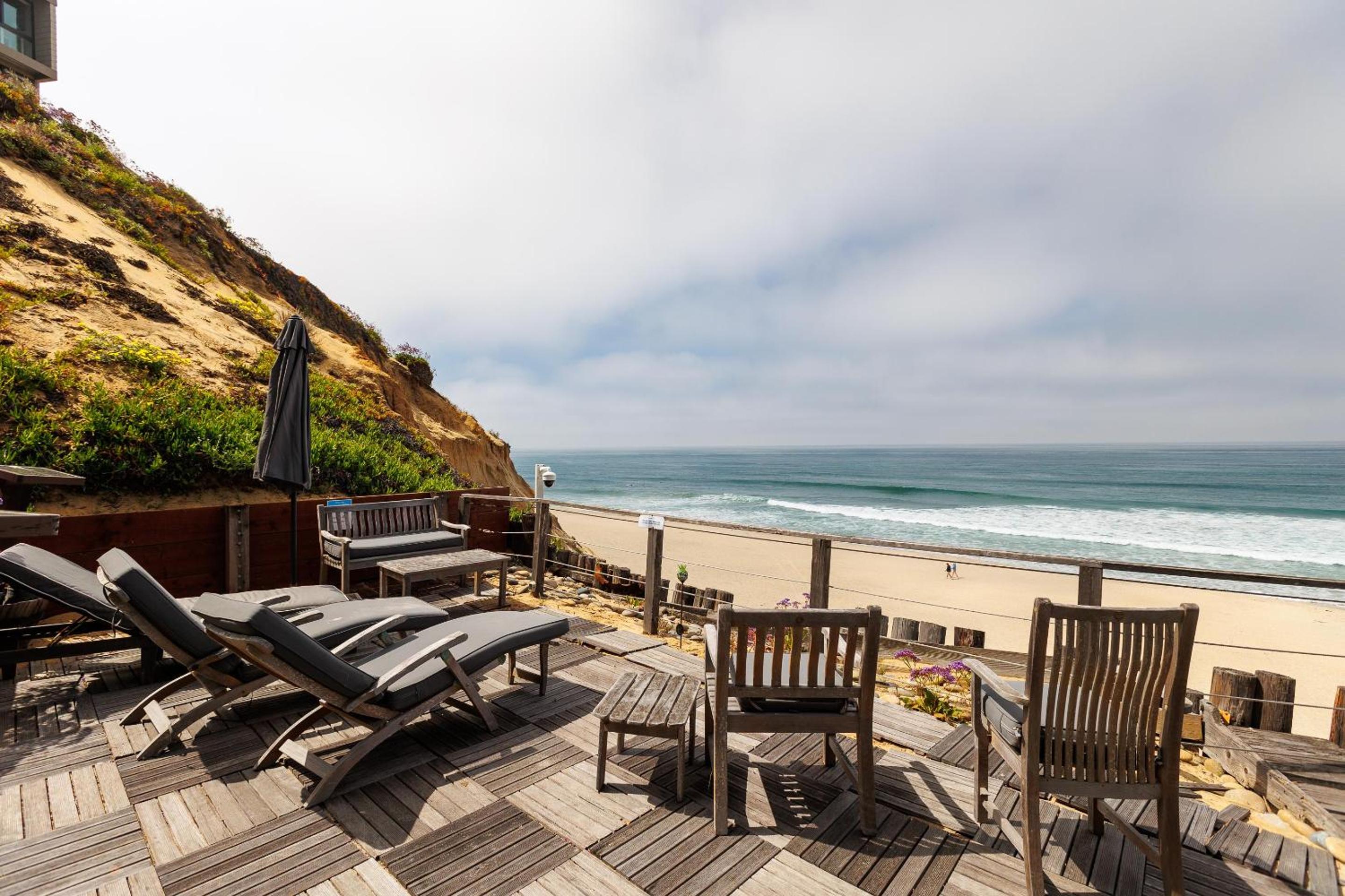 Last Minute Special - Steps to Beach Access + Pool view 3