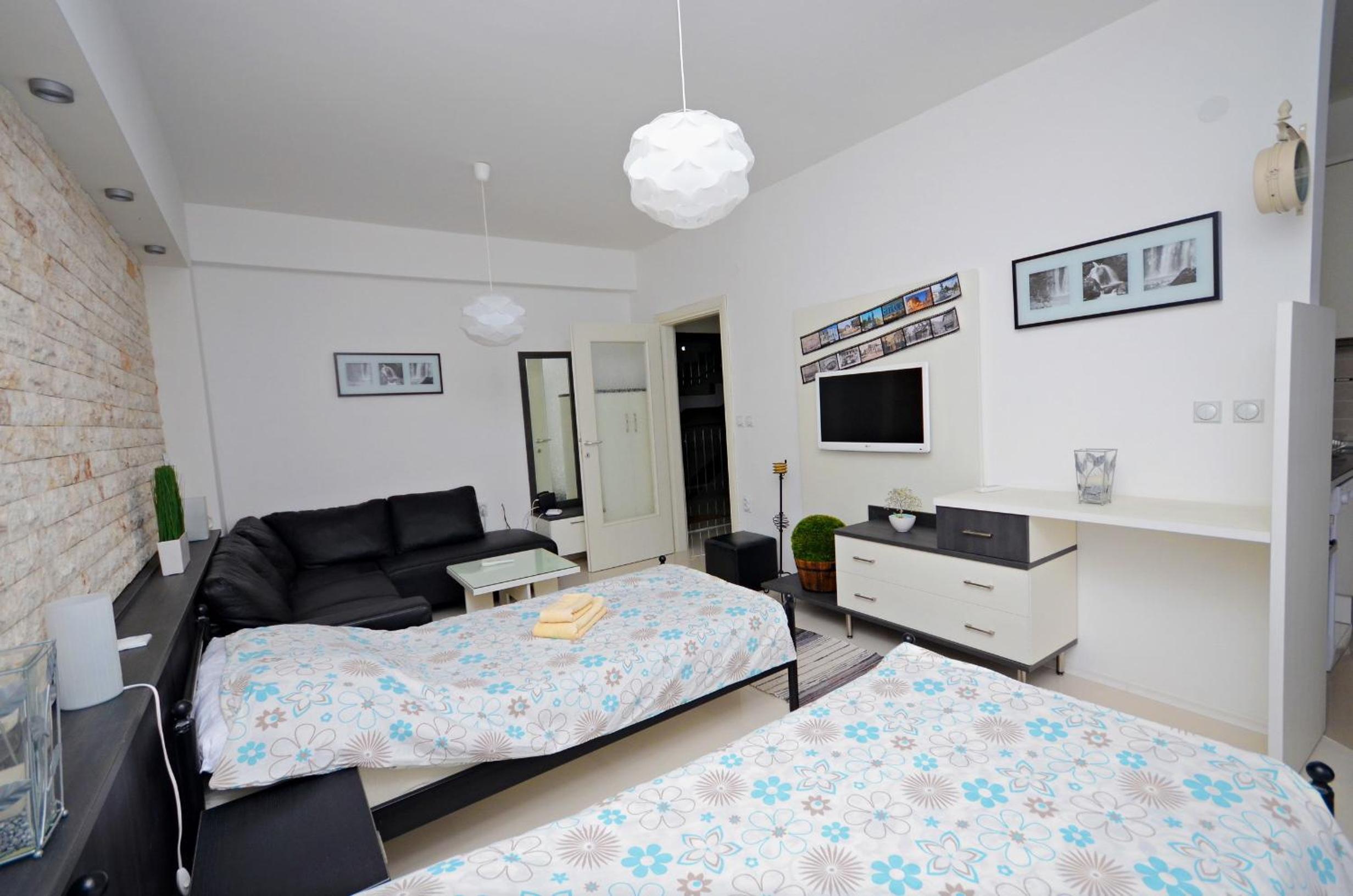 Aries Apartments