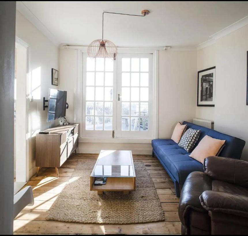 Falmouth Townhouse with Panoramic Sea View Terrace view 2