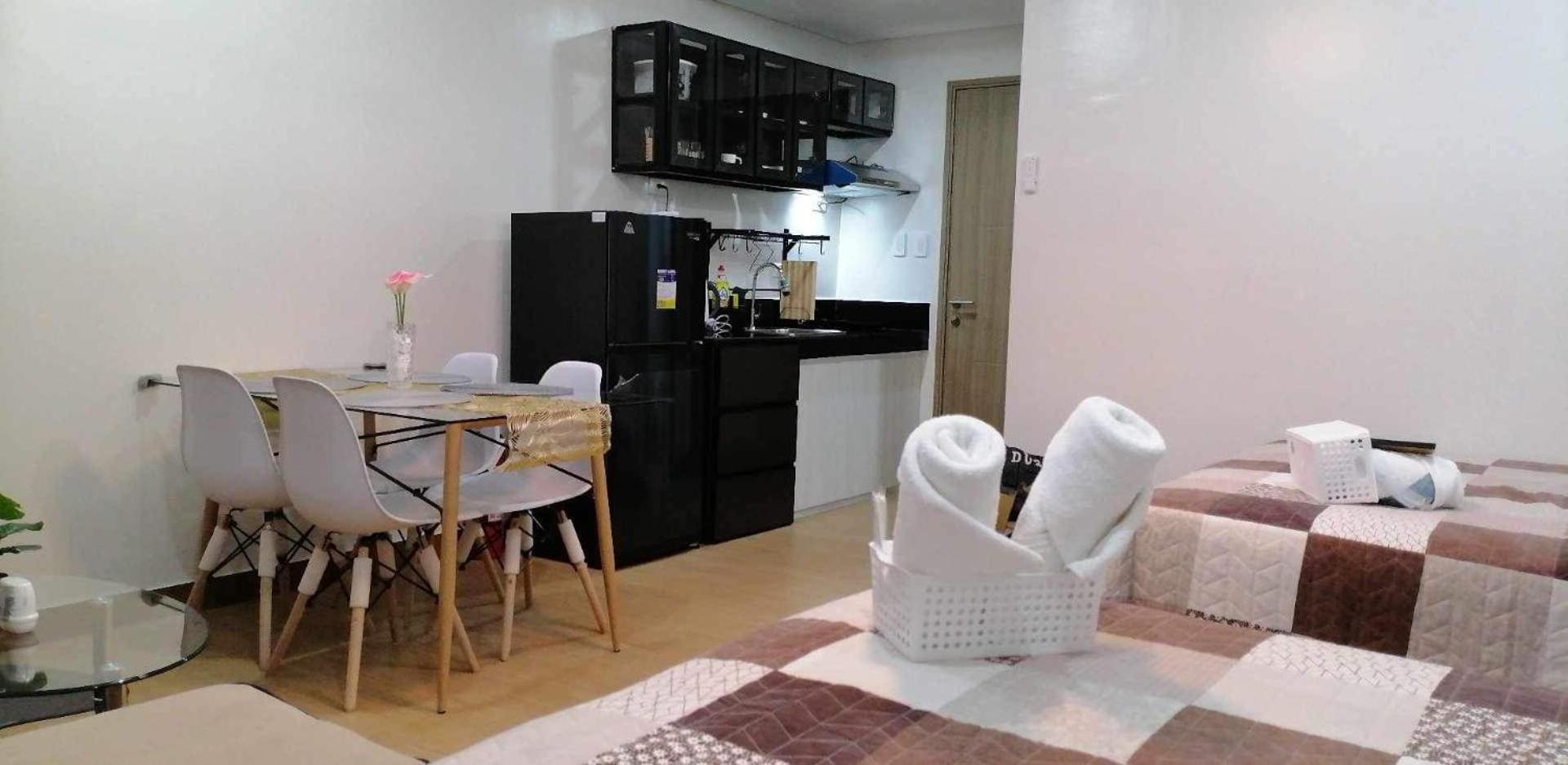 J & F Homestay - Cavite, Philippines view 4