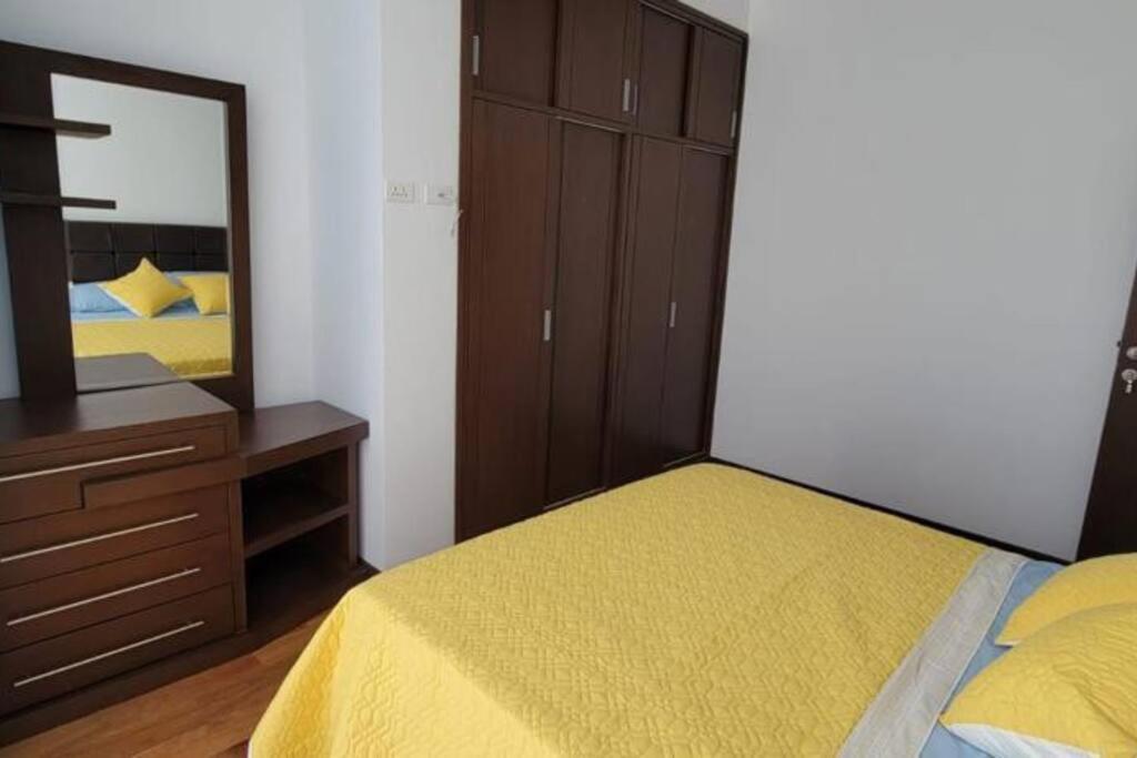 Hermoso departamento sobre Av. America cerca al Sombrero de Chola