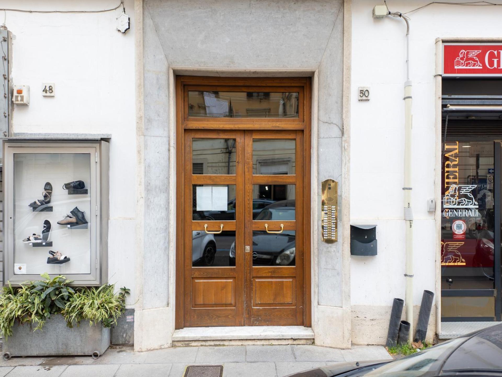 The Best Rent – Bright two-bedrooms apartment in Testaccio area
