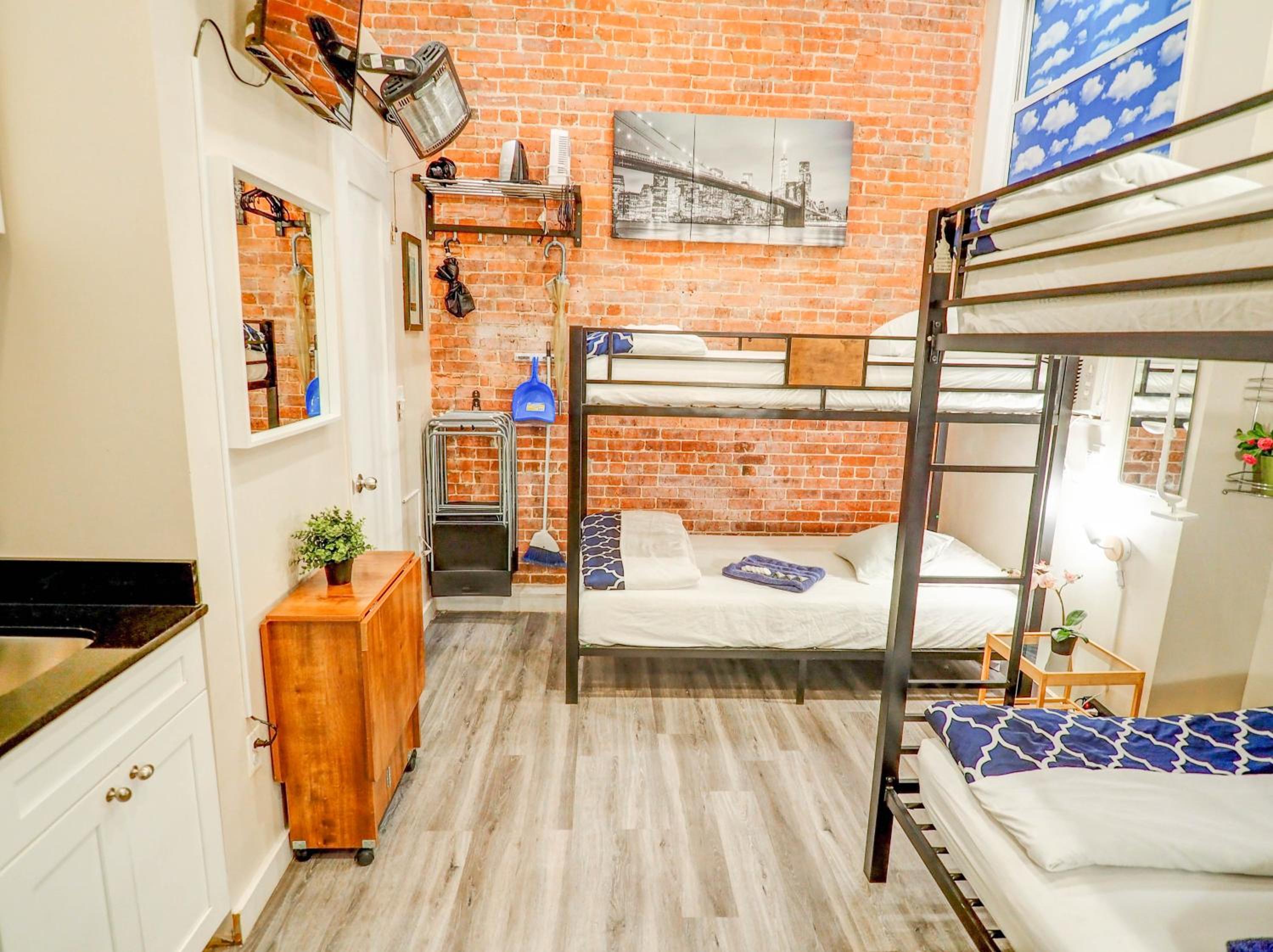 Empire Broadway Retreats