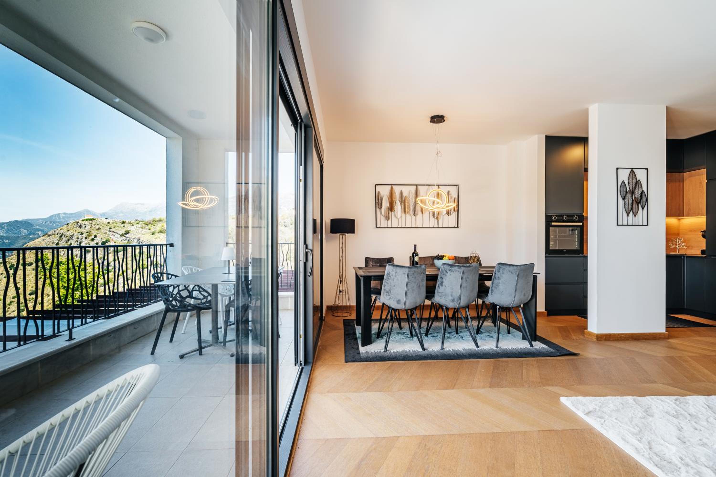 Monte Living by In Property view 2