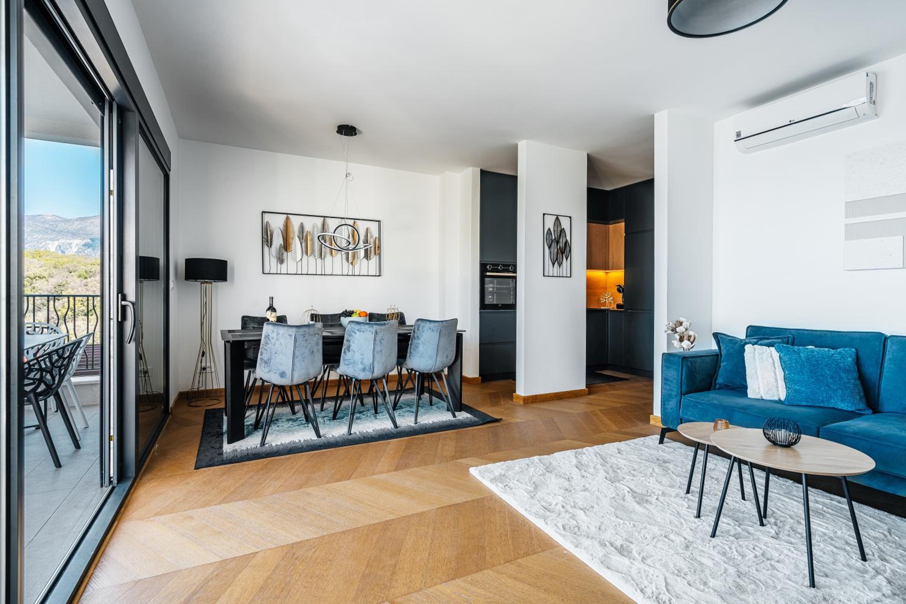 Monte Living by In Property view 4