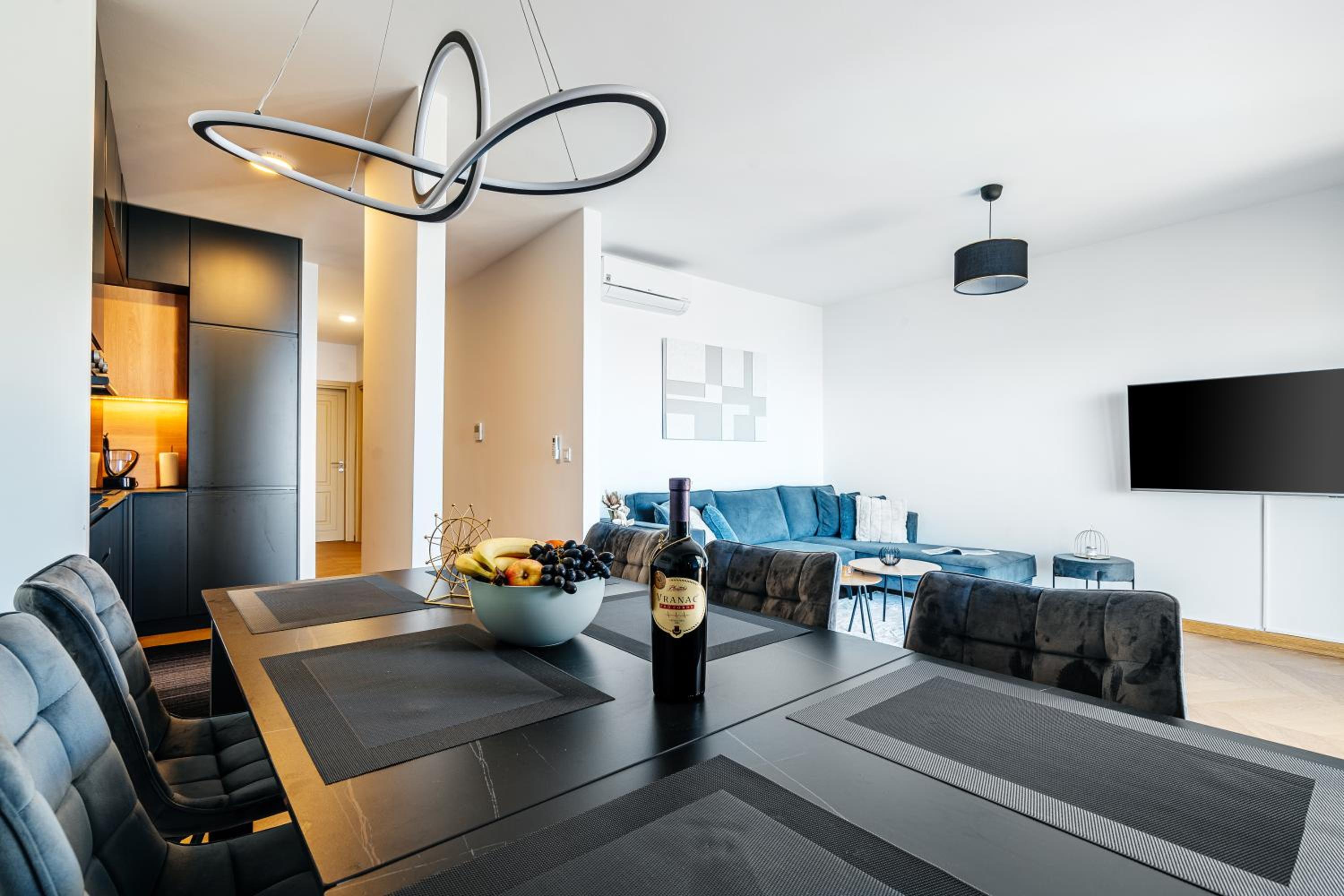 Monte Living by In Property view 5