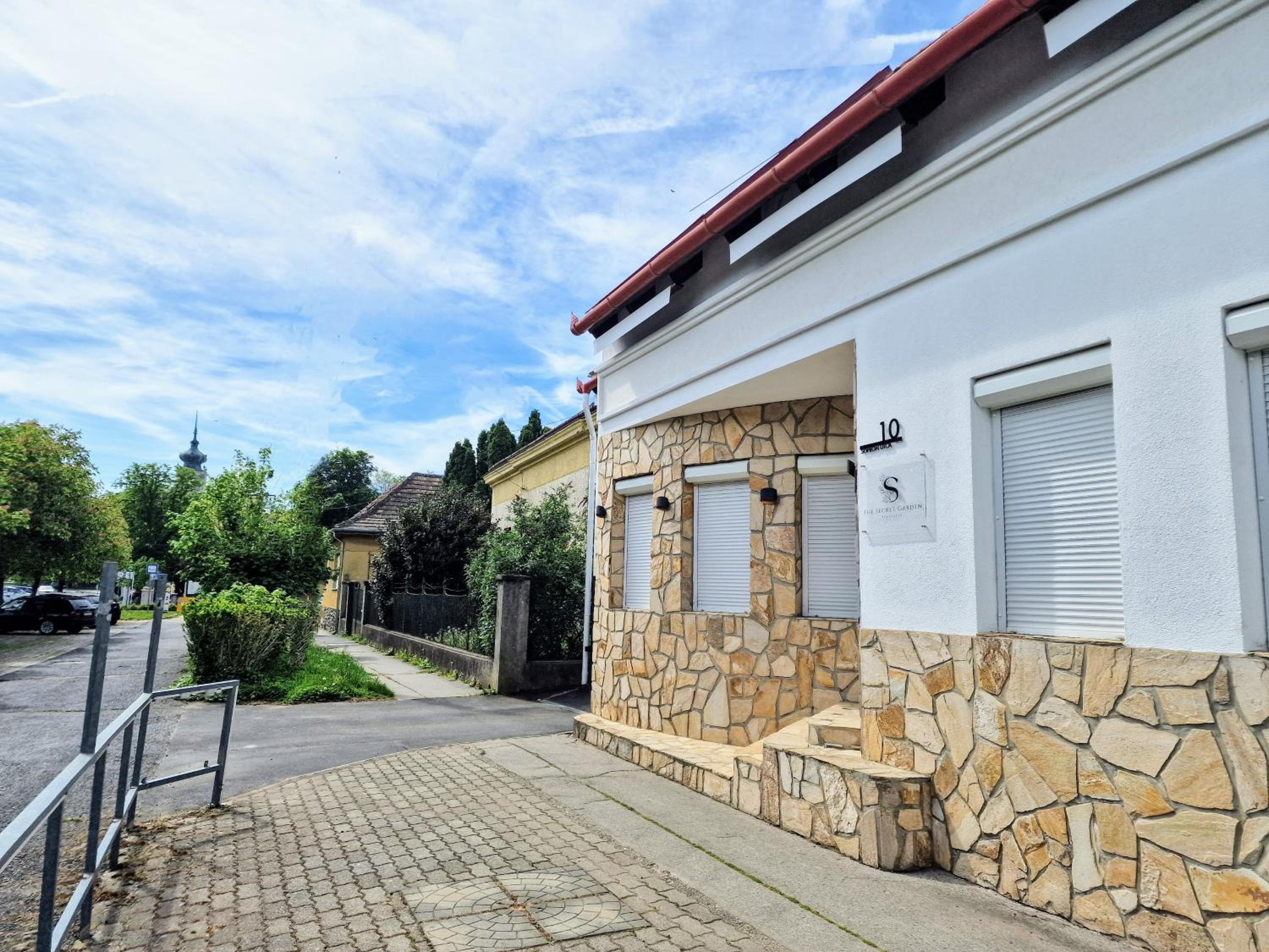 Hotel The Secret Garden – Keszthely - Image 1