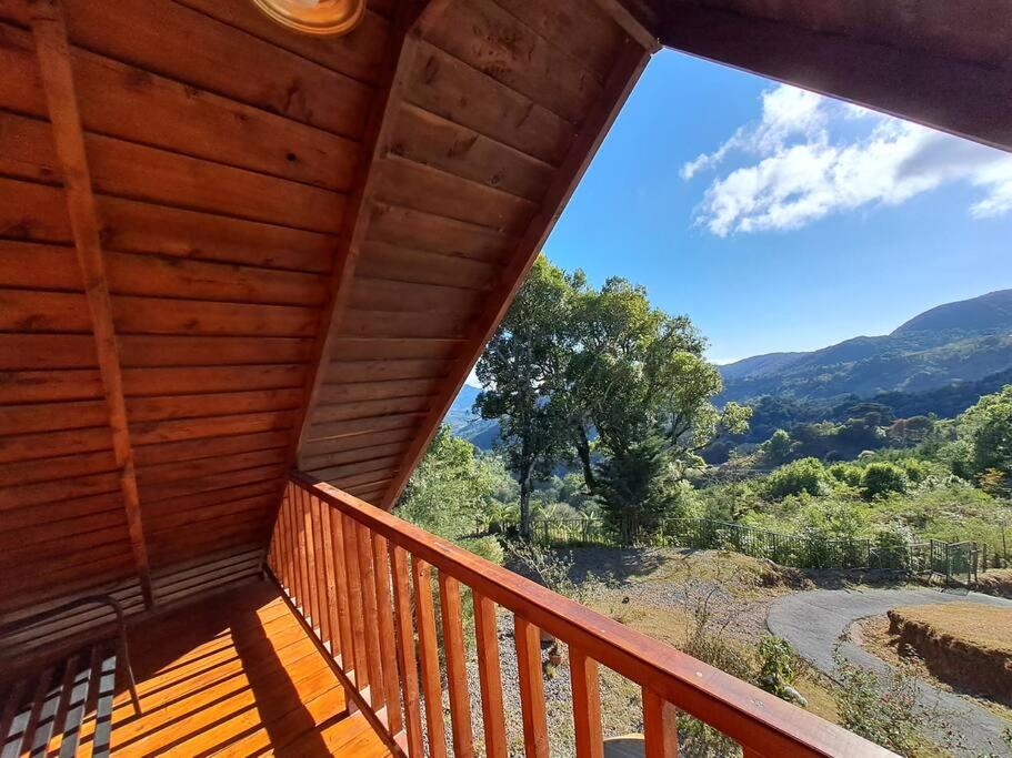 Cabaña Monarca – The BEST View in The Area!
