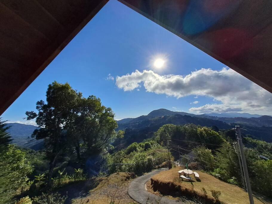 Cabaña Monarca – The BEST View in The Area!
