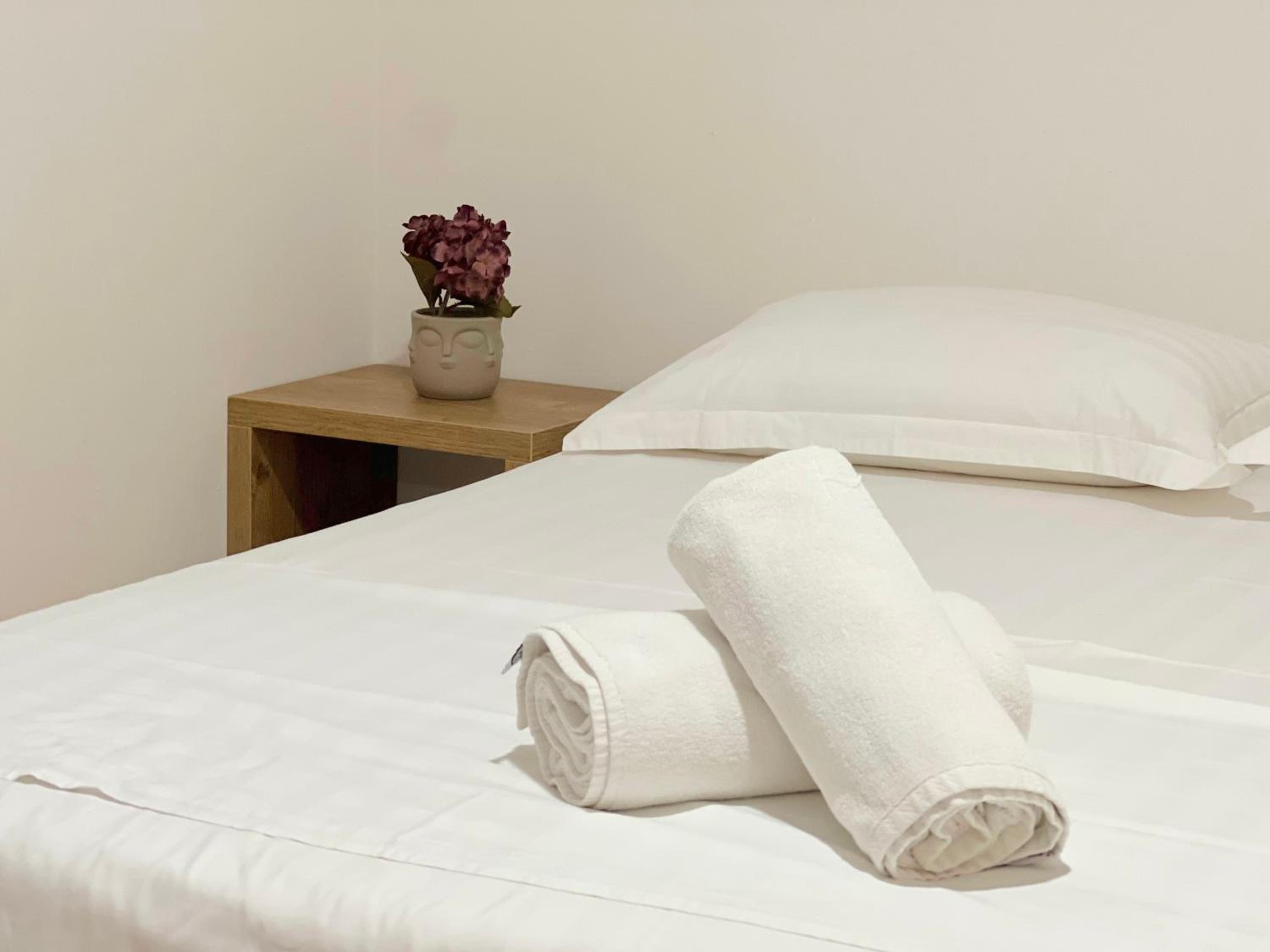 Rental Apartments WINTER PROMO - Cave By the Sea 2
