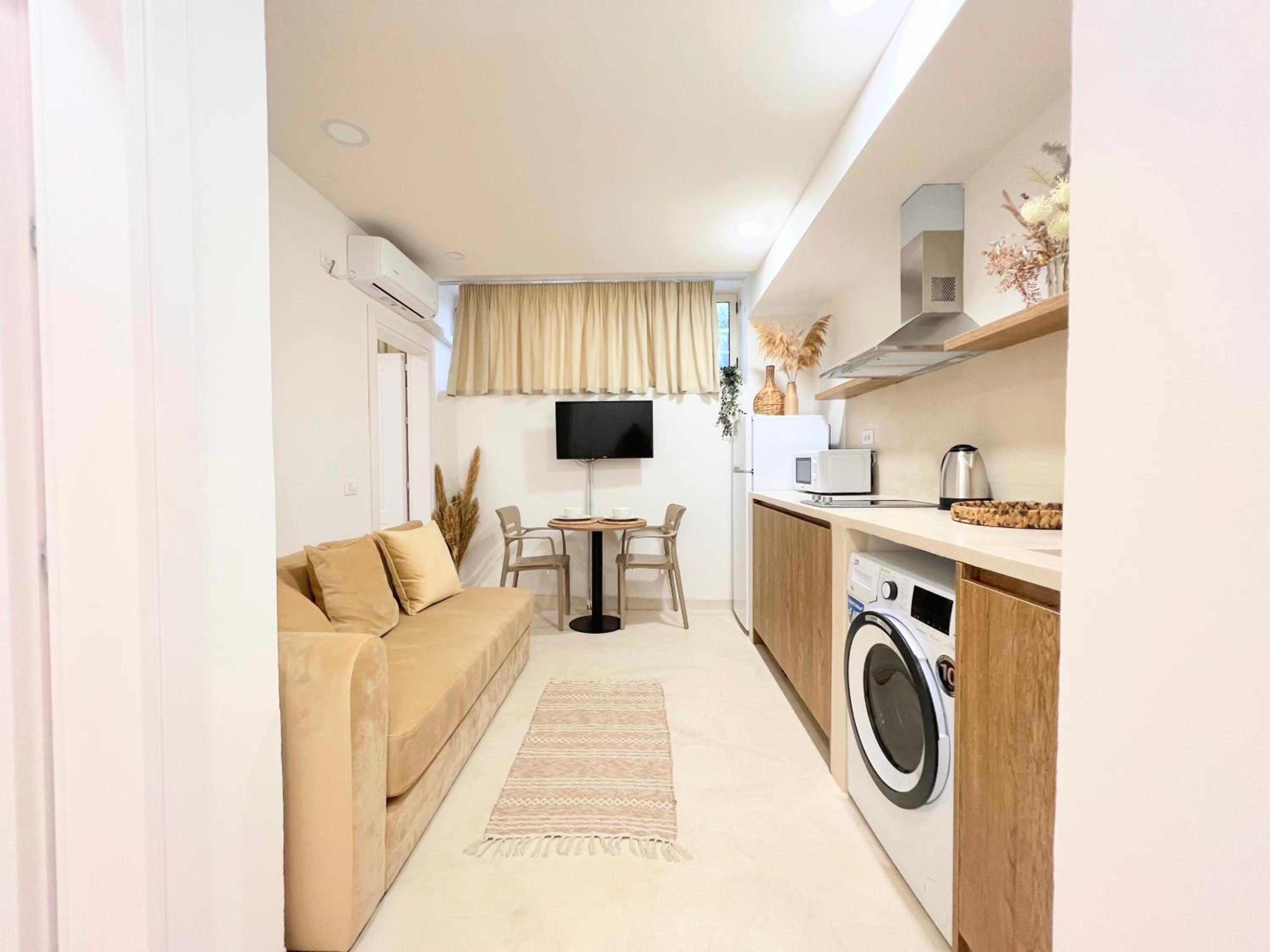 Rental Apartments WINTER PROMO - Cave By the Sea 2