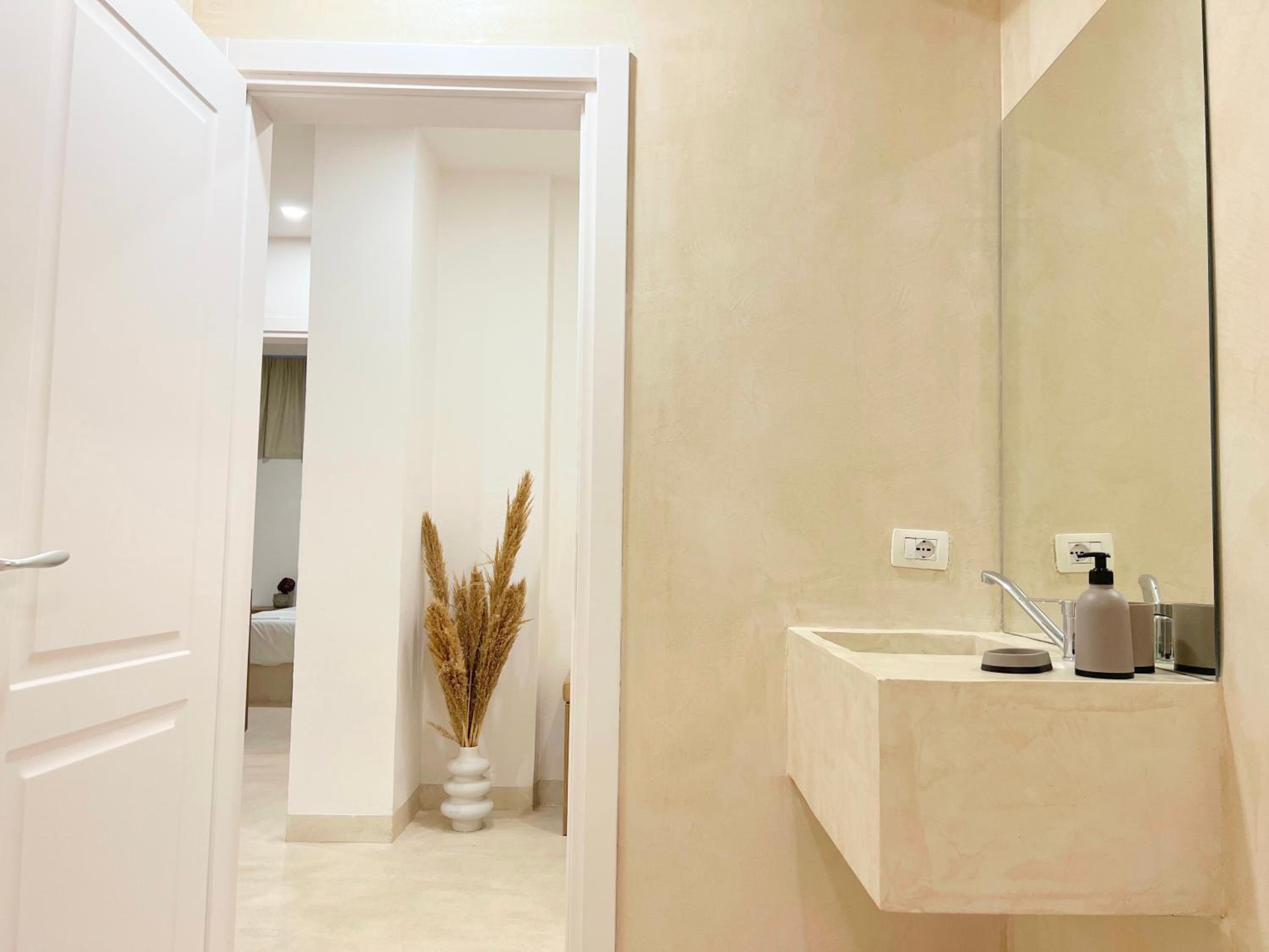 Rental Apartments WINTER PROMO - Cave By the Sea 2