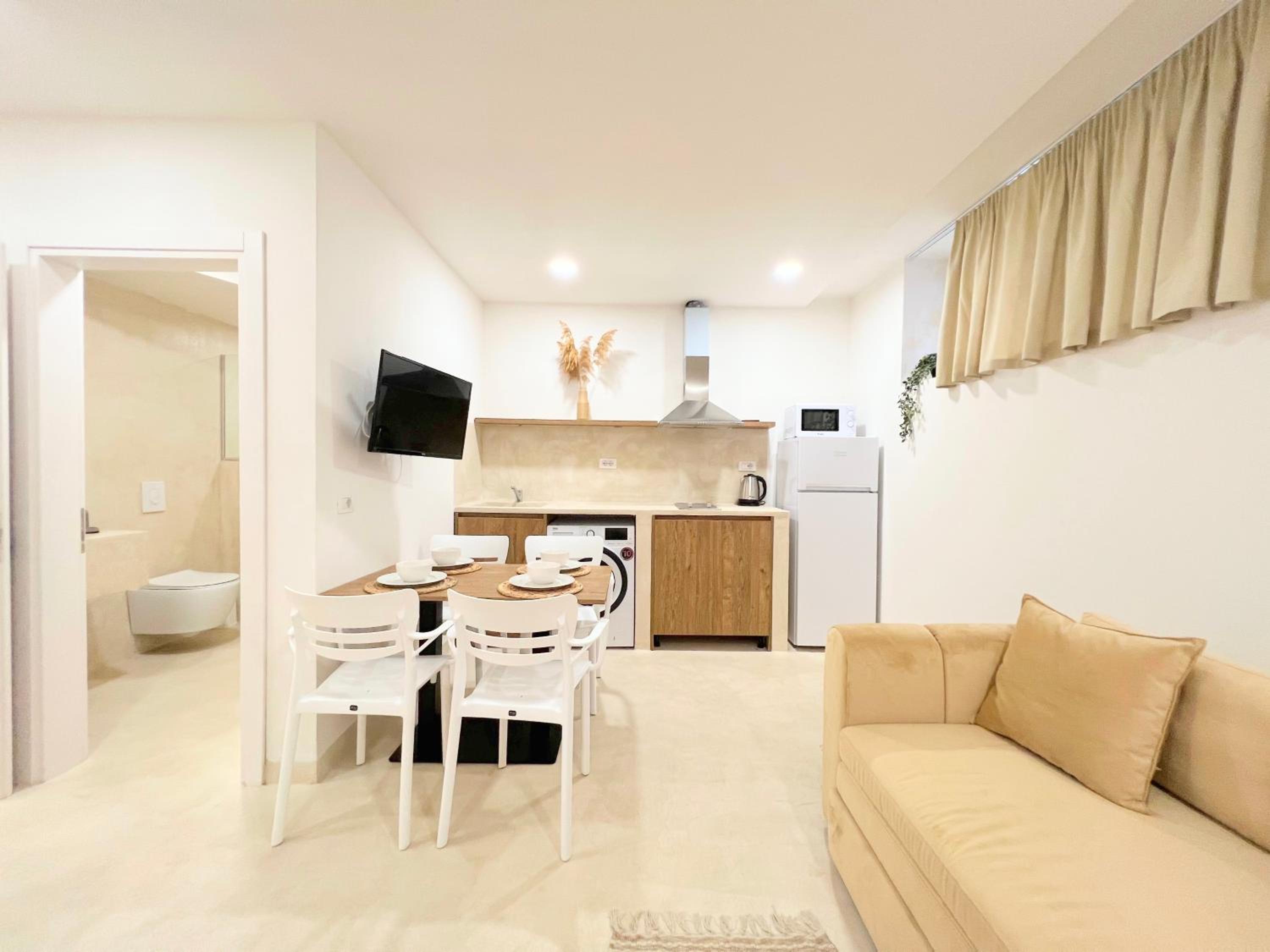 Rental Apartments WINTER PROMO - Cave By the Sea 2