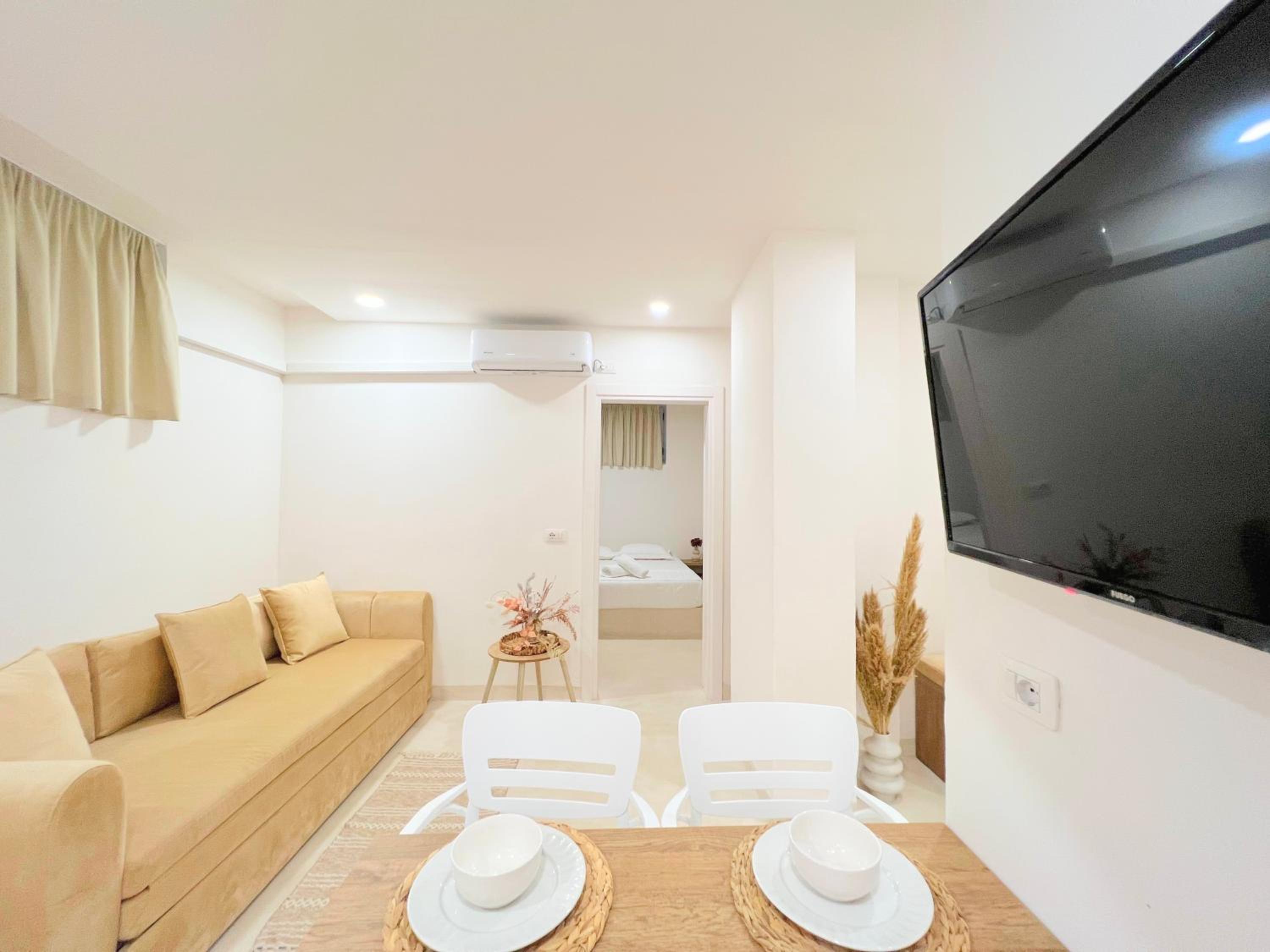Rental Apartments WINTER PROMO - Cave By the Sea 2
