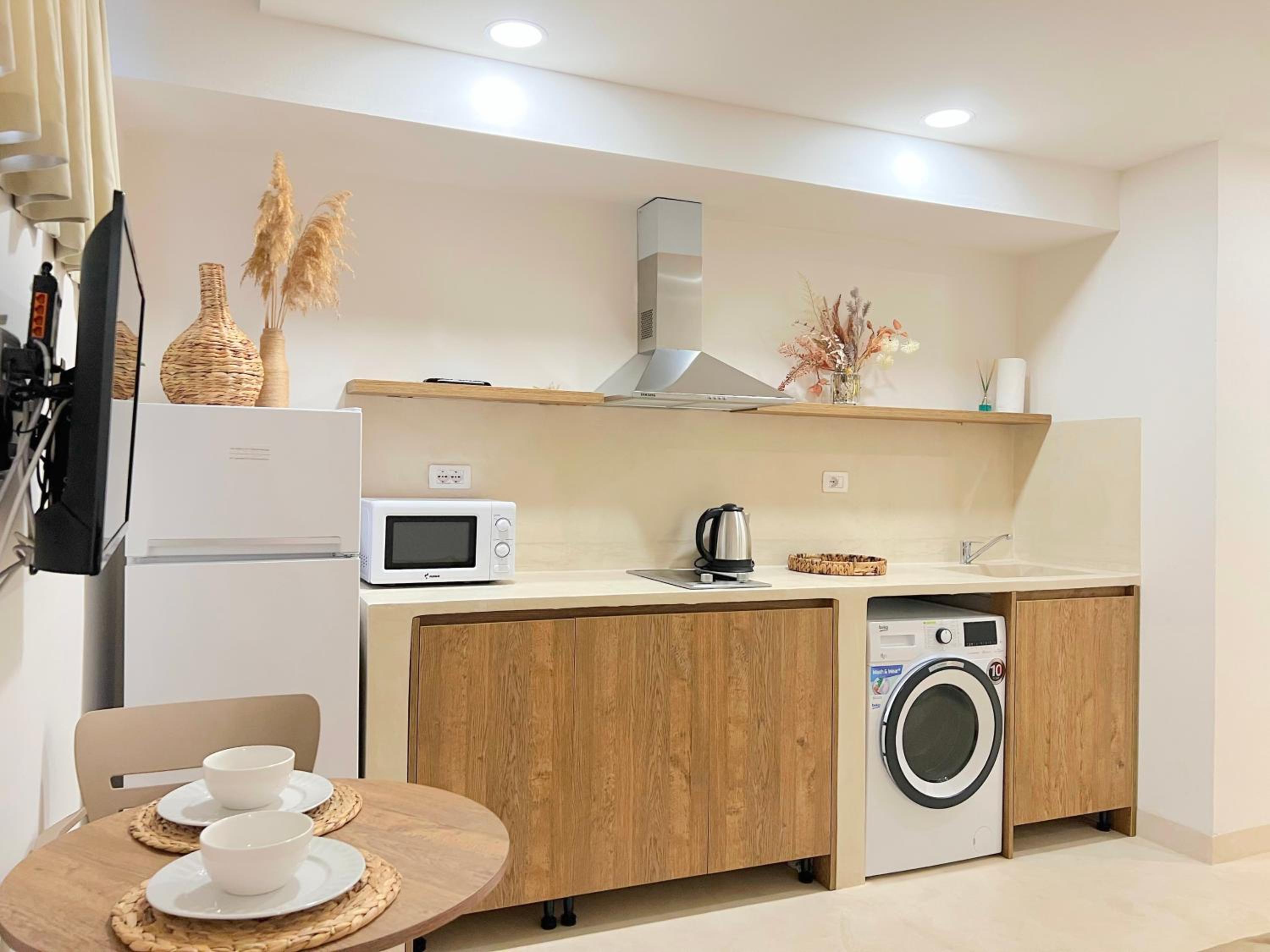 Rental Apartments WINTER PROMO - Cave By the Sea 2