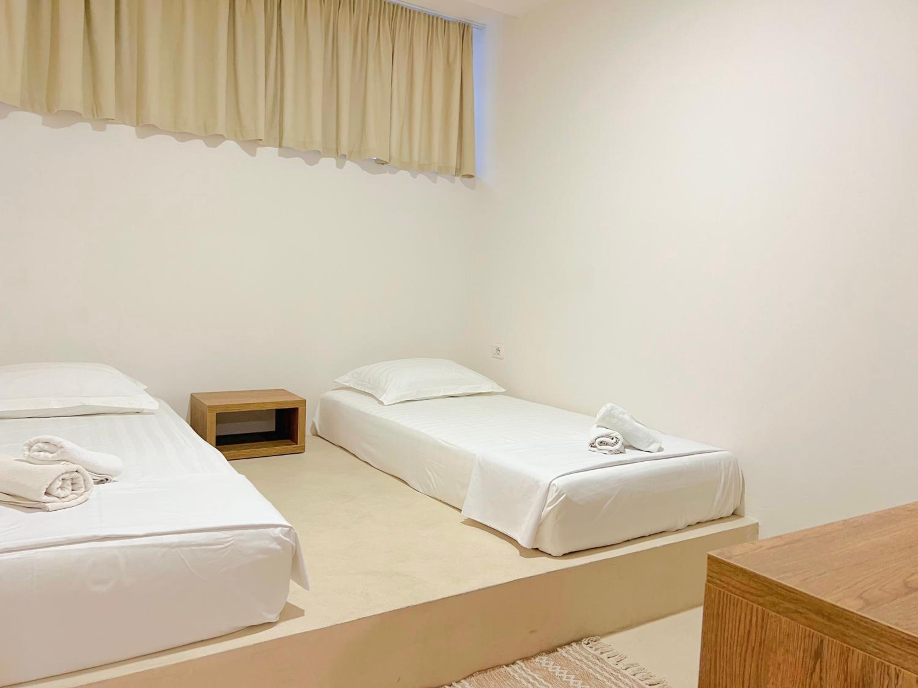 Rental Apartments WINTER PROMO - Cave By the Sea 2