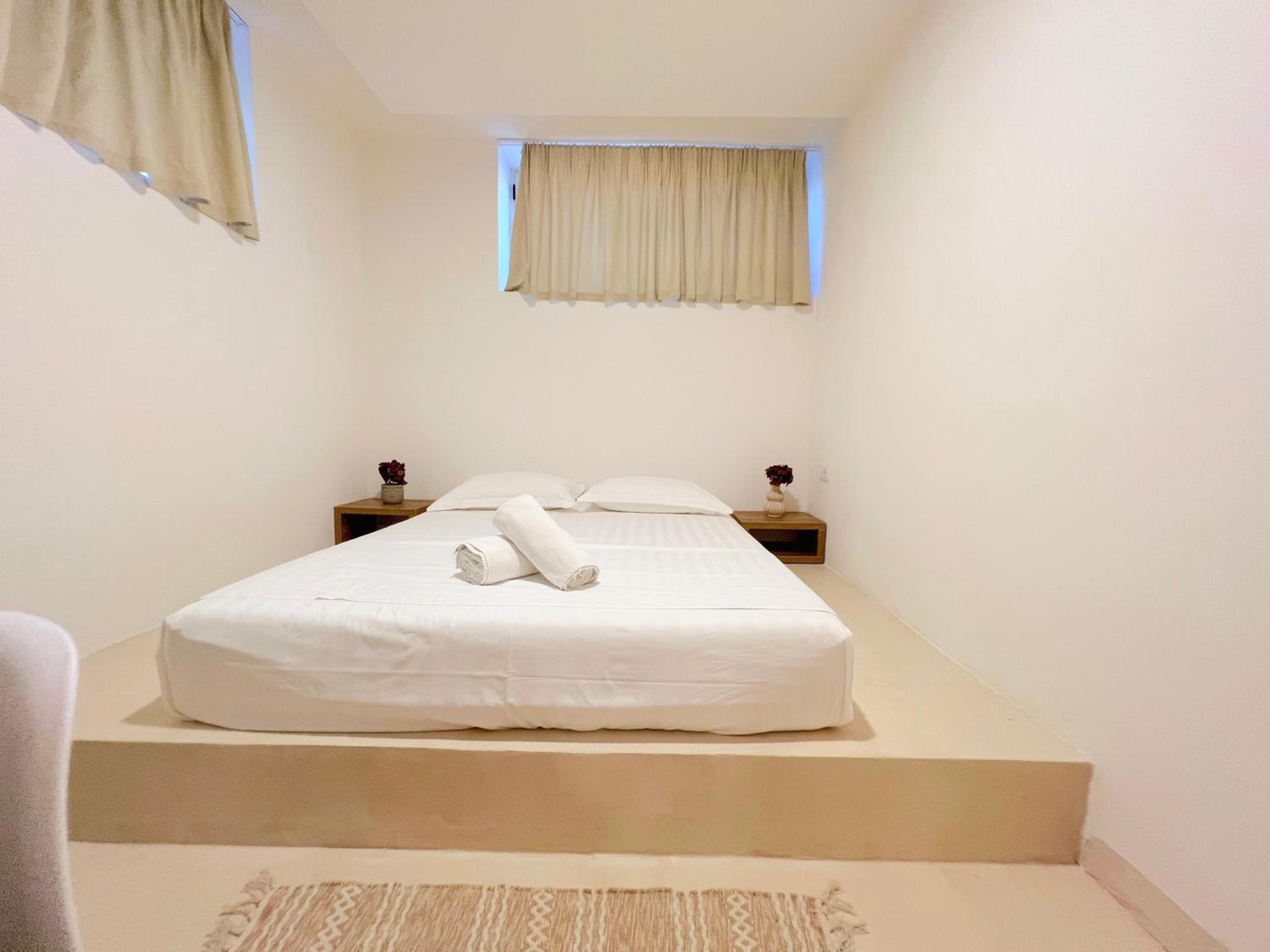 Rental Apartments WINTER PROMO - Cave By the Sea 2