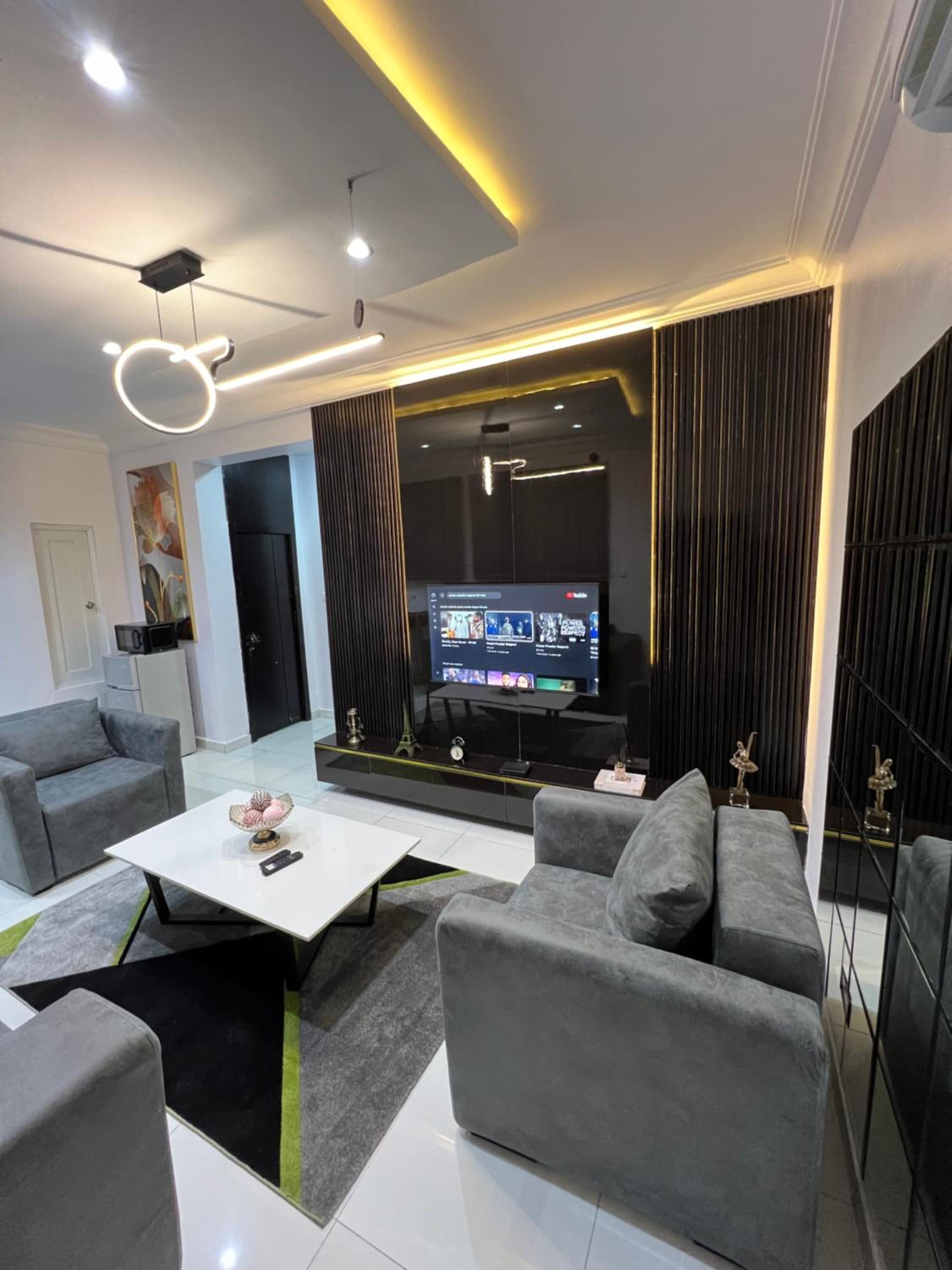 1 bedroom Luxury Shortlet Apartment in Osapa London, Lekki view 5