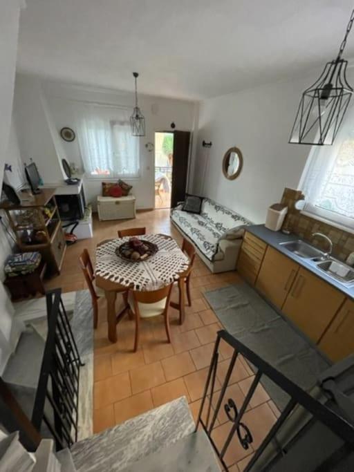 Lefki's House