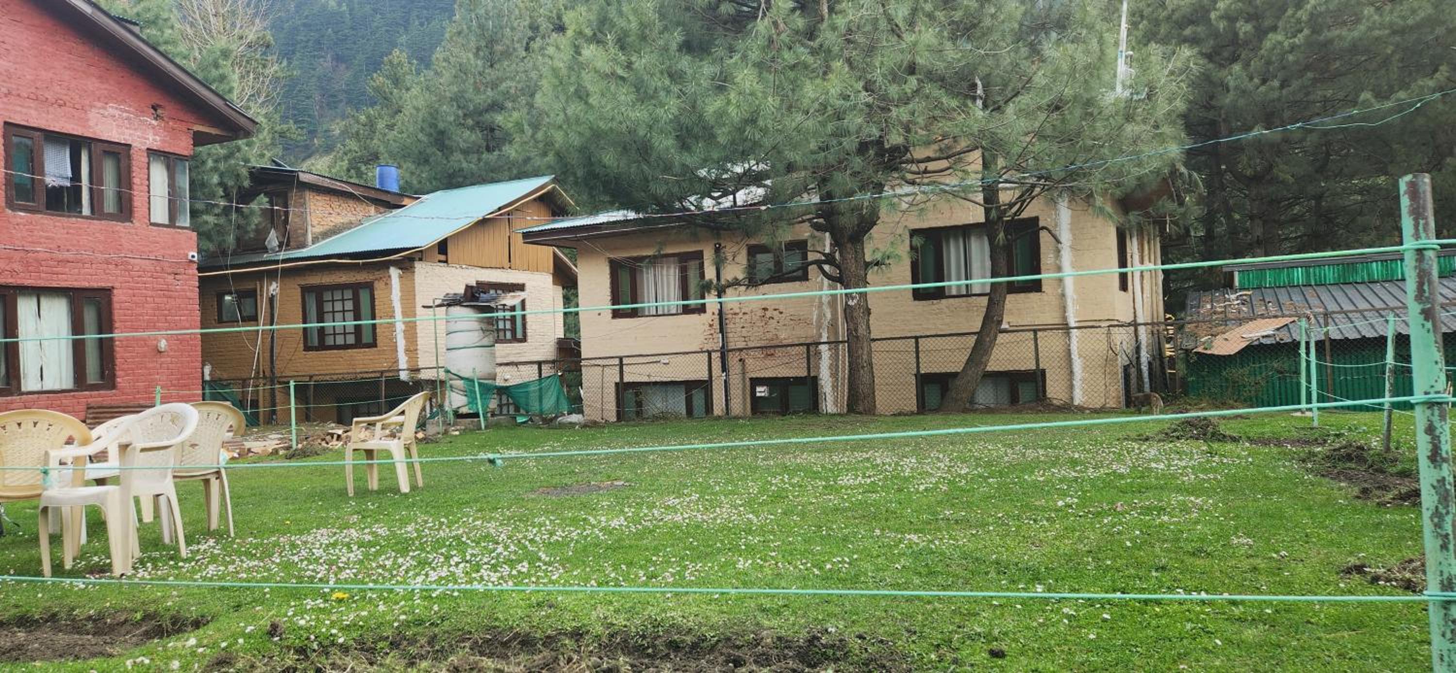Zaafron Resort