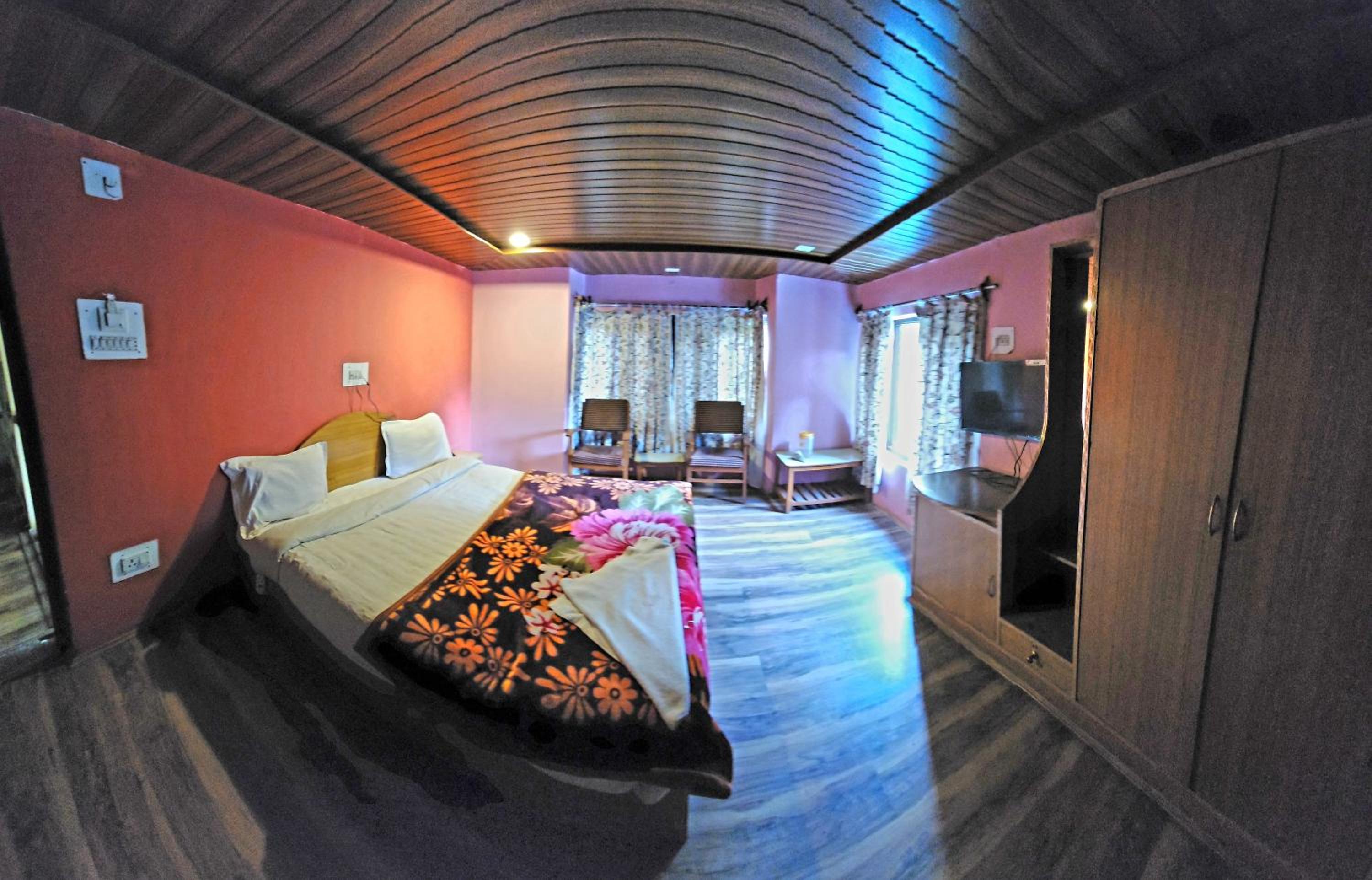 Zaafron Resort